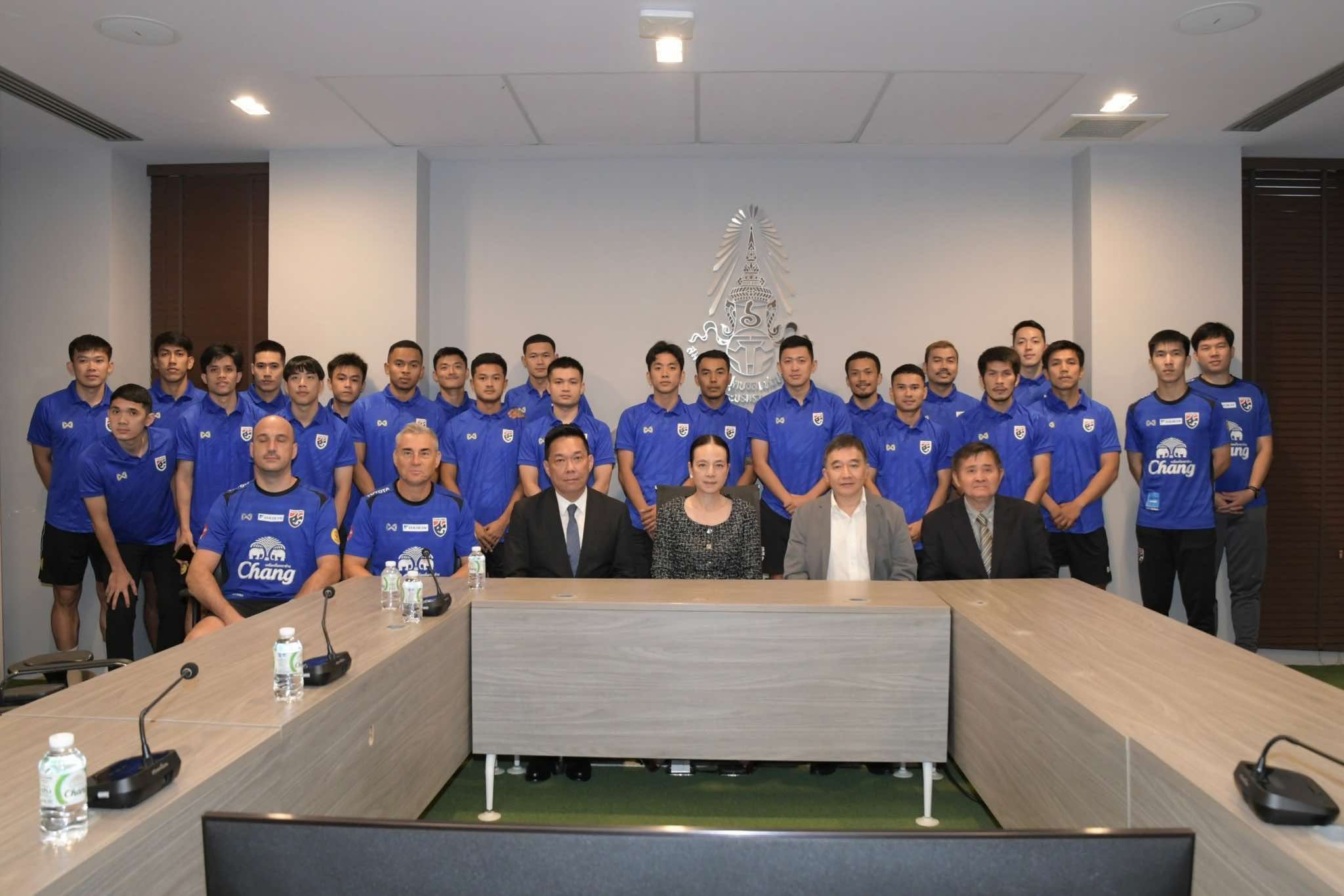 นวลพรรณ ล่ำซำ