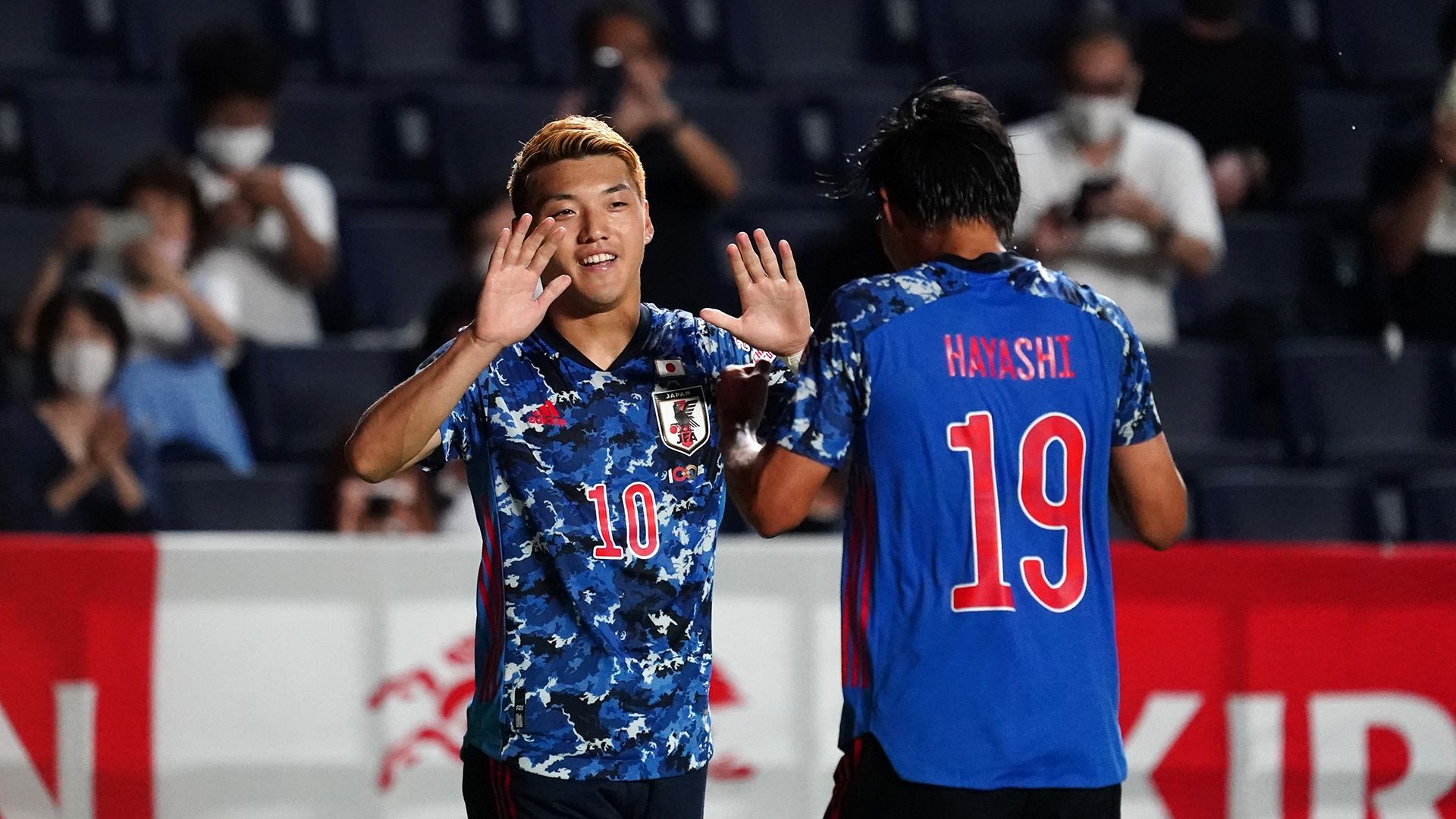 見事な サッカー日本代表ユニフォーム 林大地選手実着用 ウェア