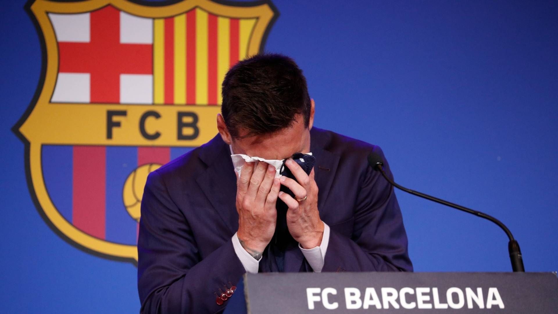 Leo Messi Barcelona Despedida Llorando Lágrimas