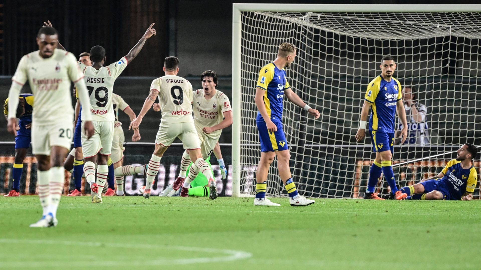 Sandro Tonali celebrate Verona Milan Serie A