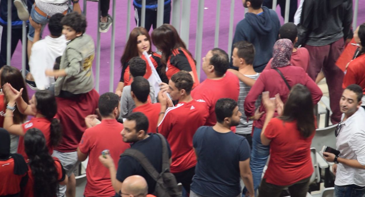 Egyptian fans Girls dancing