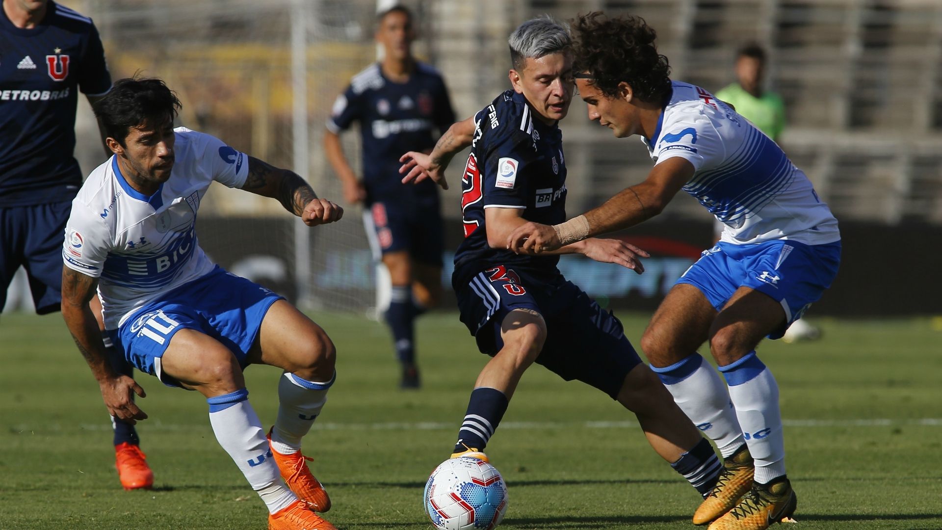 Puch, Aránguiz, Saavedra Universidad de Chile - Universidad Católica