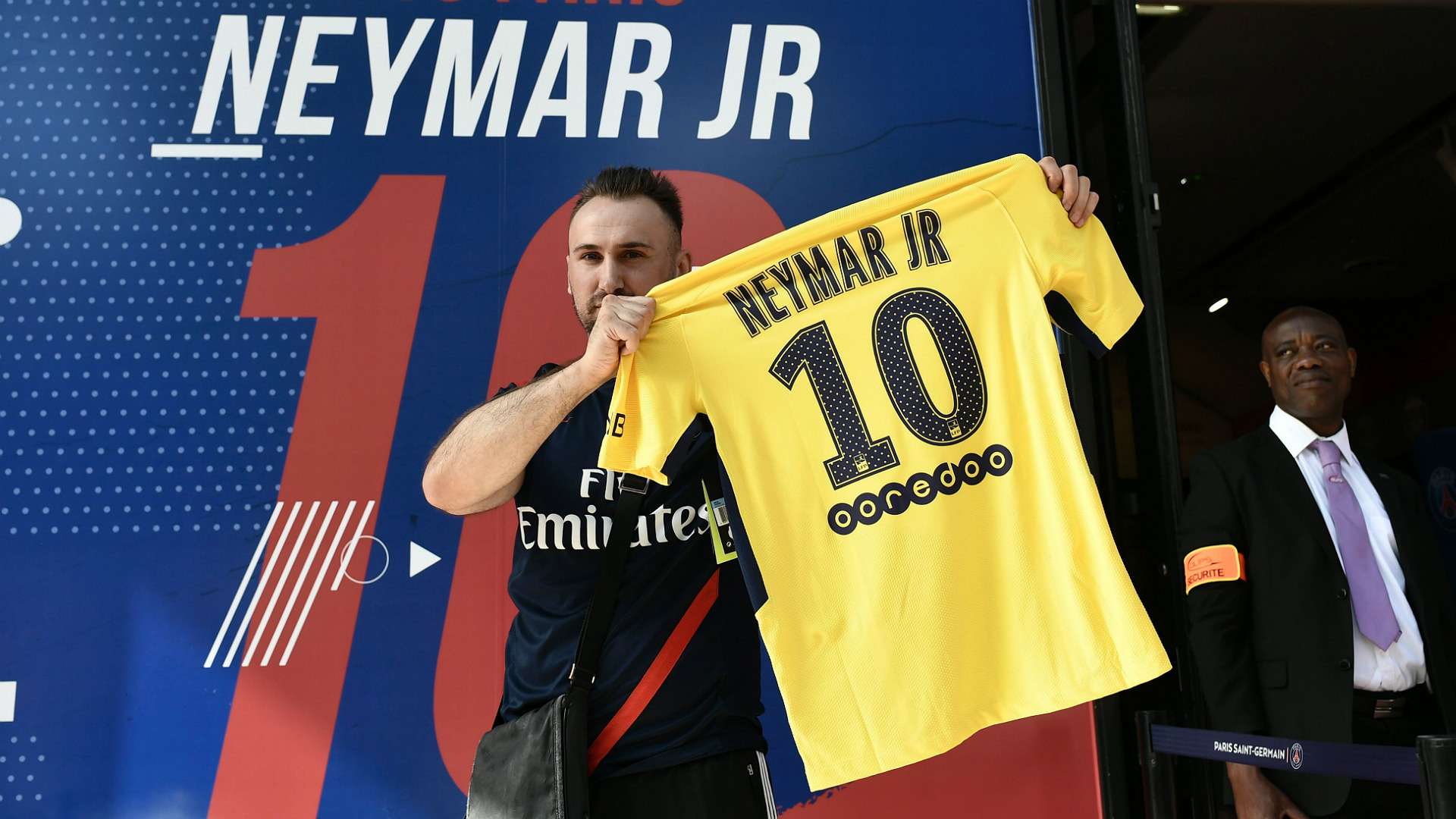 Neymar first psg shirt