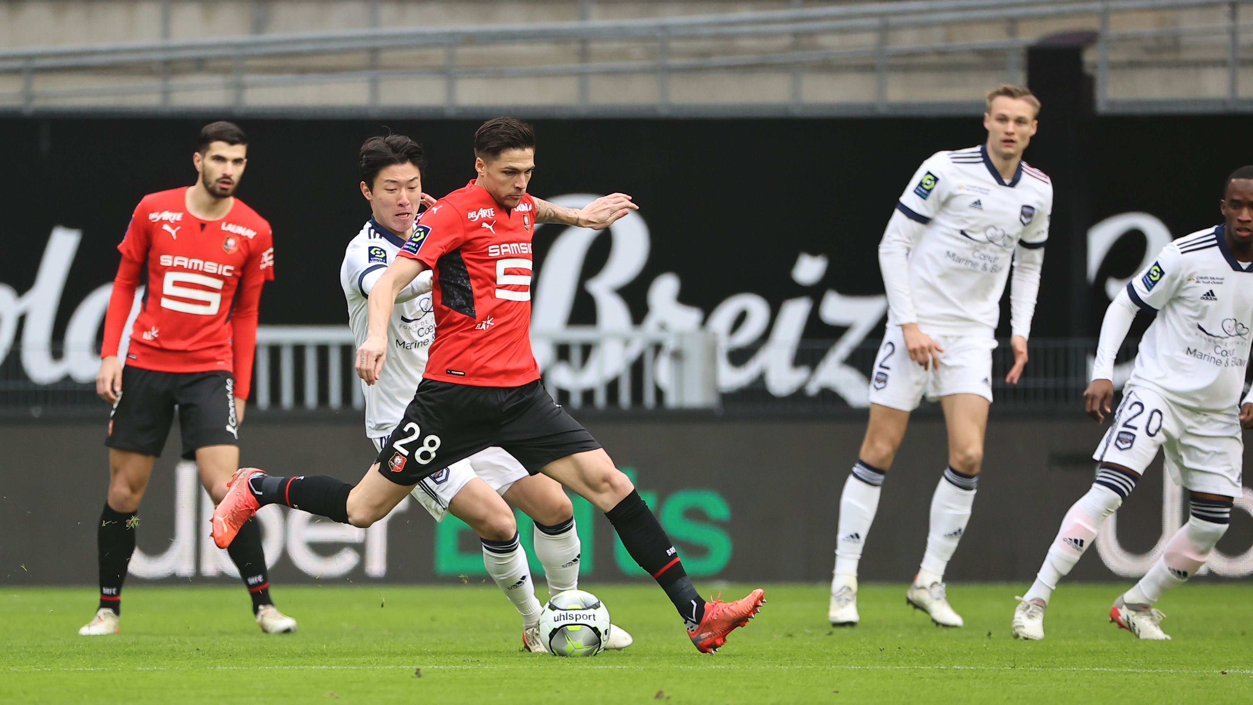 보르도 vs 렌, 황의조