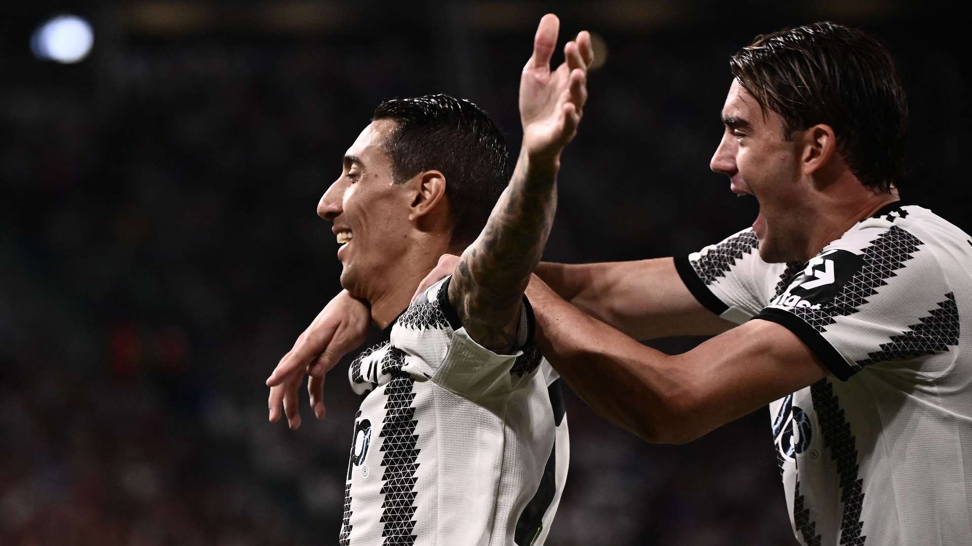 Di Maria Vlahovic Juventus celebrating Sassuolo Serie A