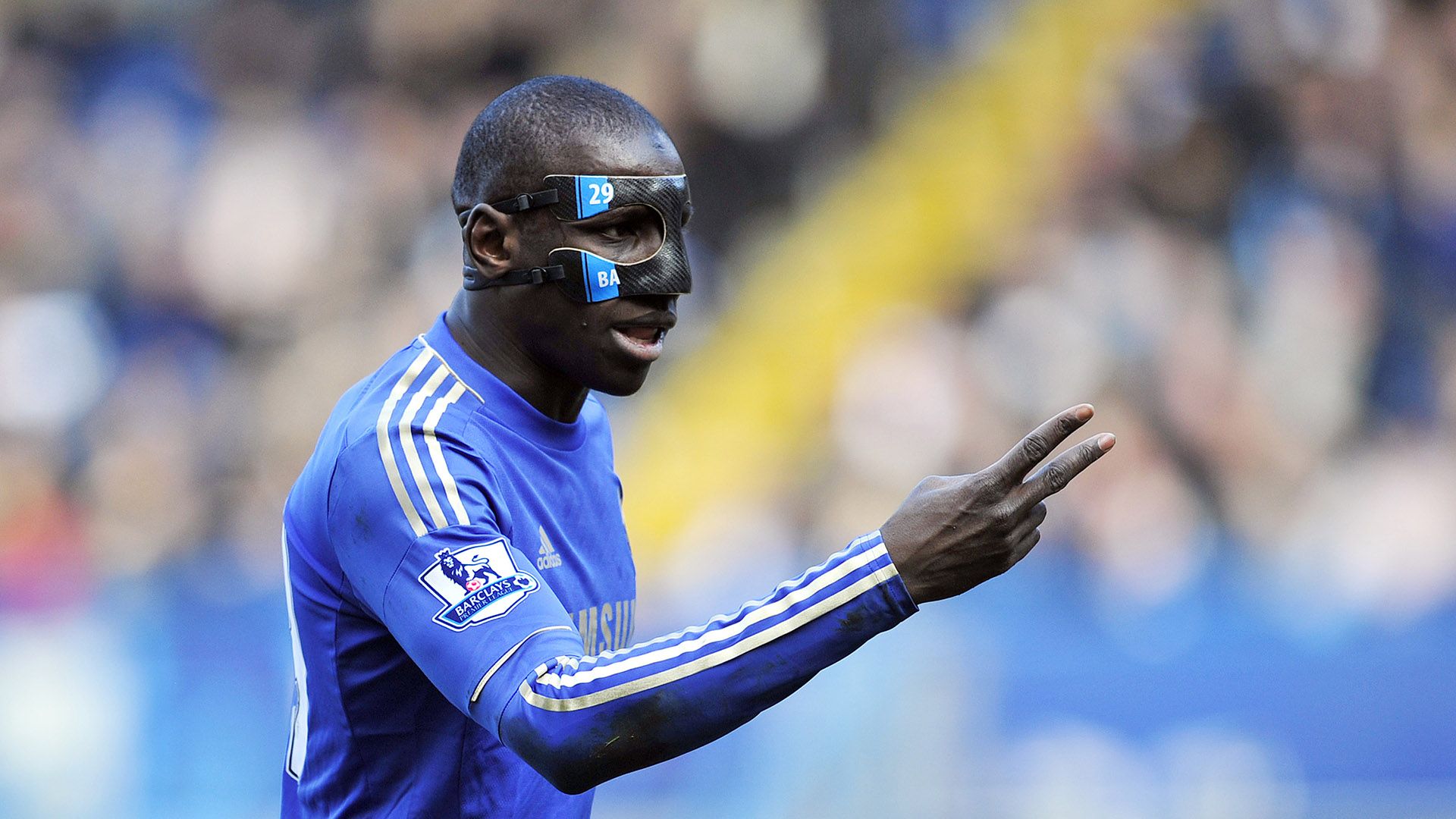 Demba Ba mask