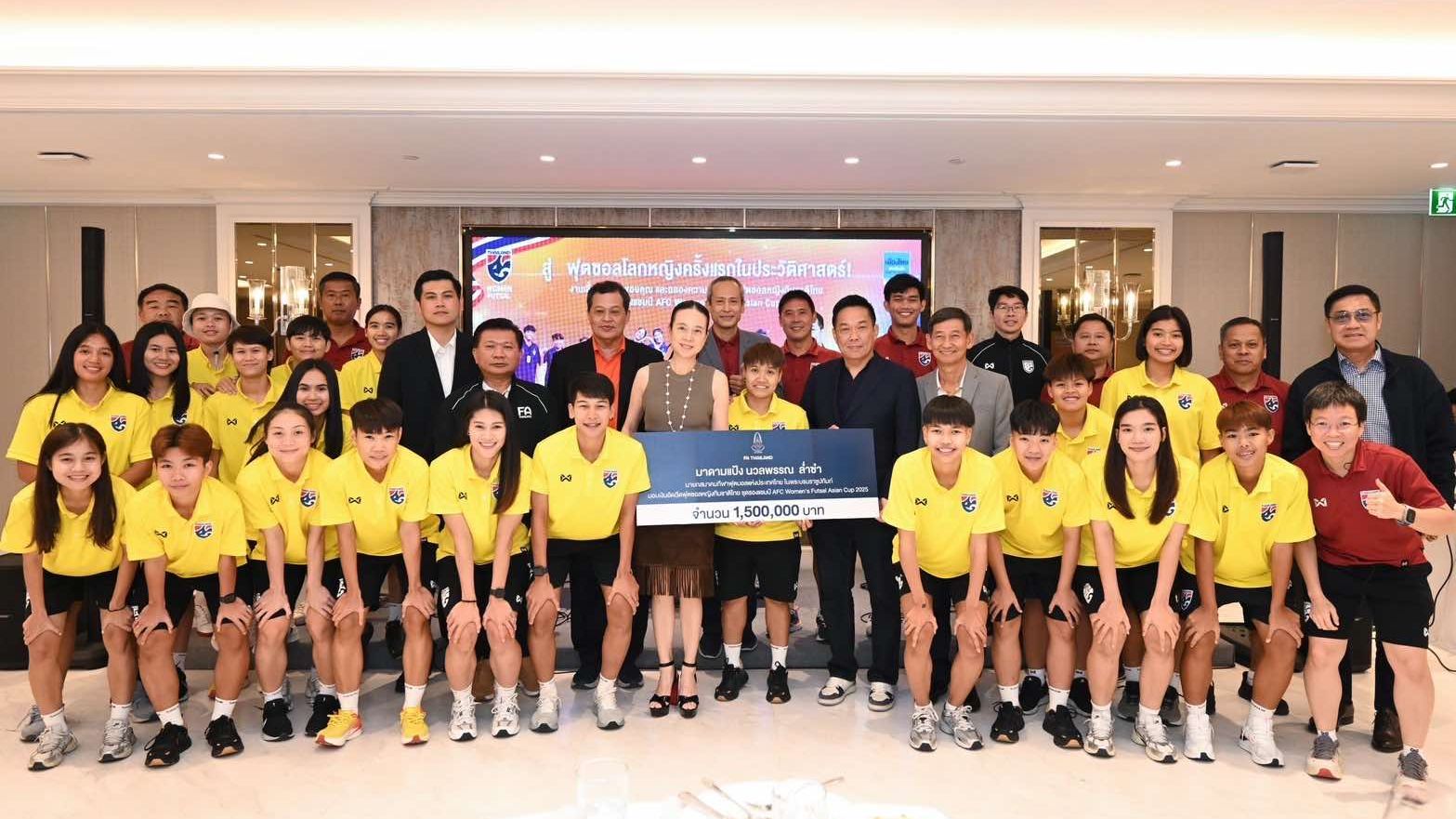 นวลพรรณ ล่ำซำ