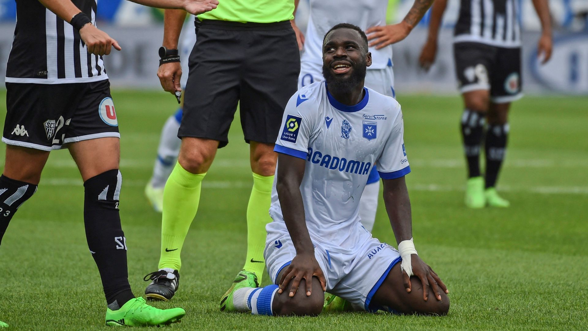 Ligue 2e journée Auxerre Angers 0-0