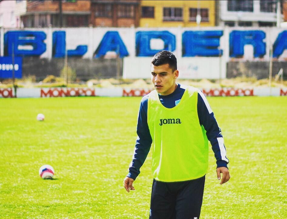 Moisés Villarroel, Bolívar