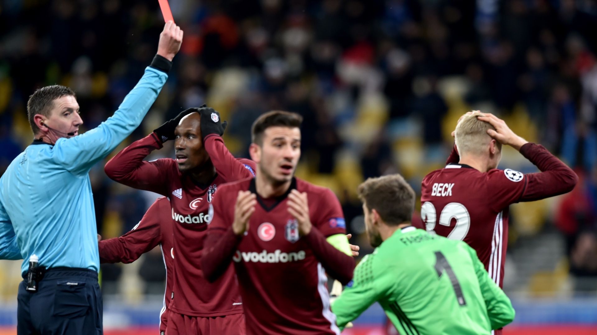 Dinamo Kiev Besiktas Atiba Andreas Beck Fabri Oguzhan Ozyakup 12062016 UCL