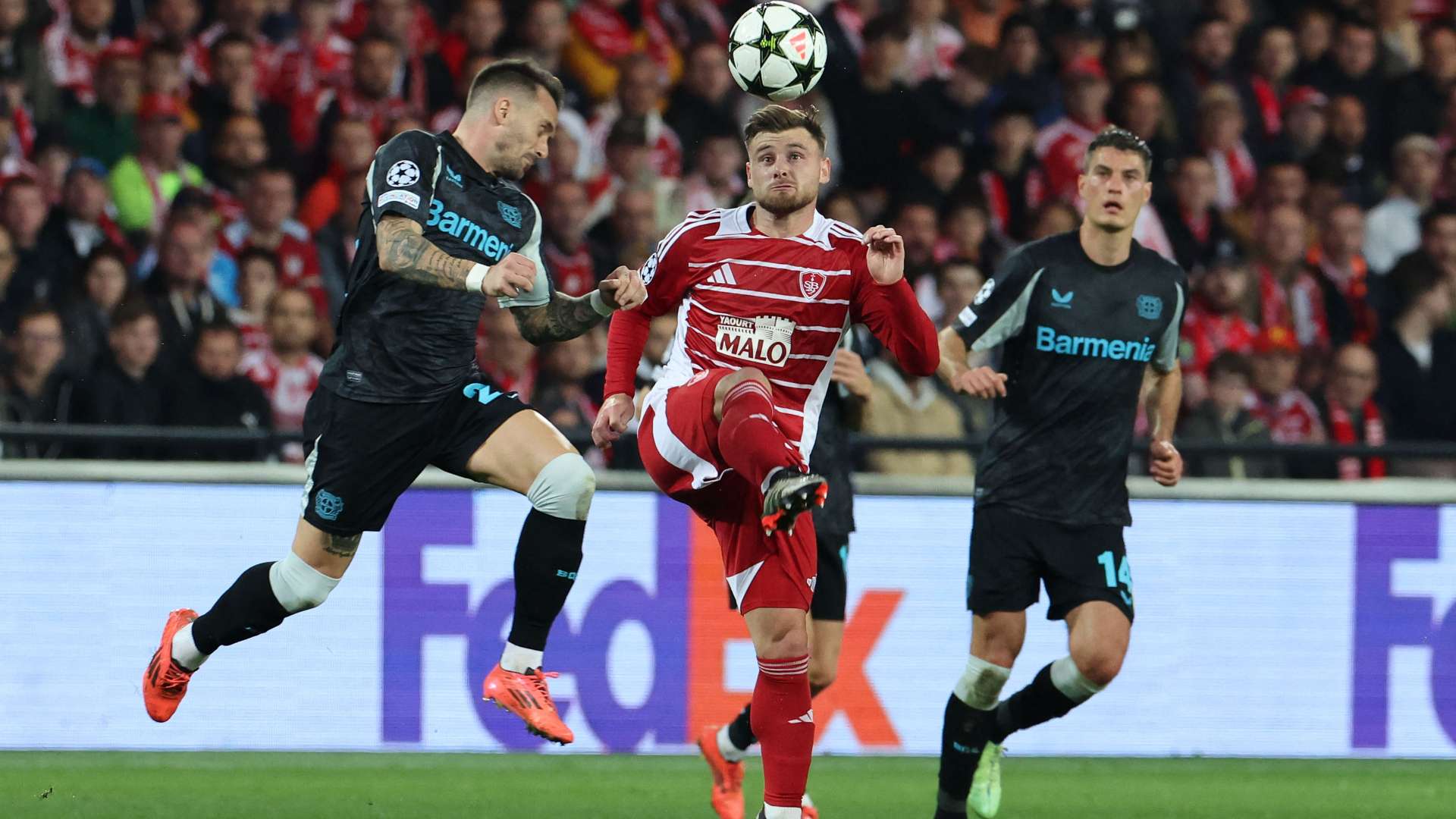 Hugo Magnetti Brest Leverkusen Champions League 23102024