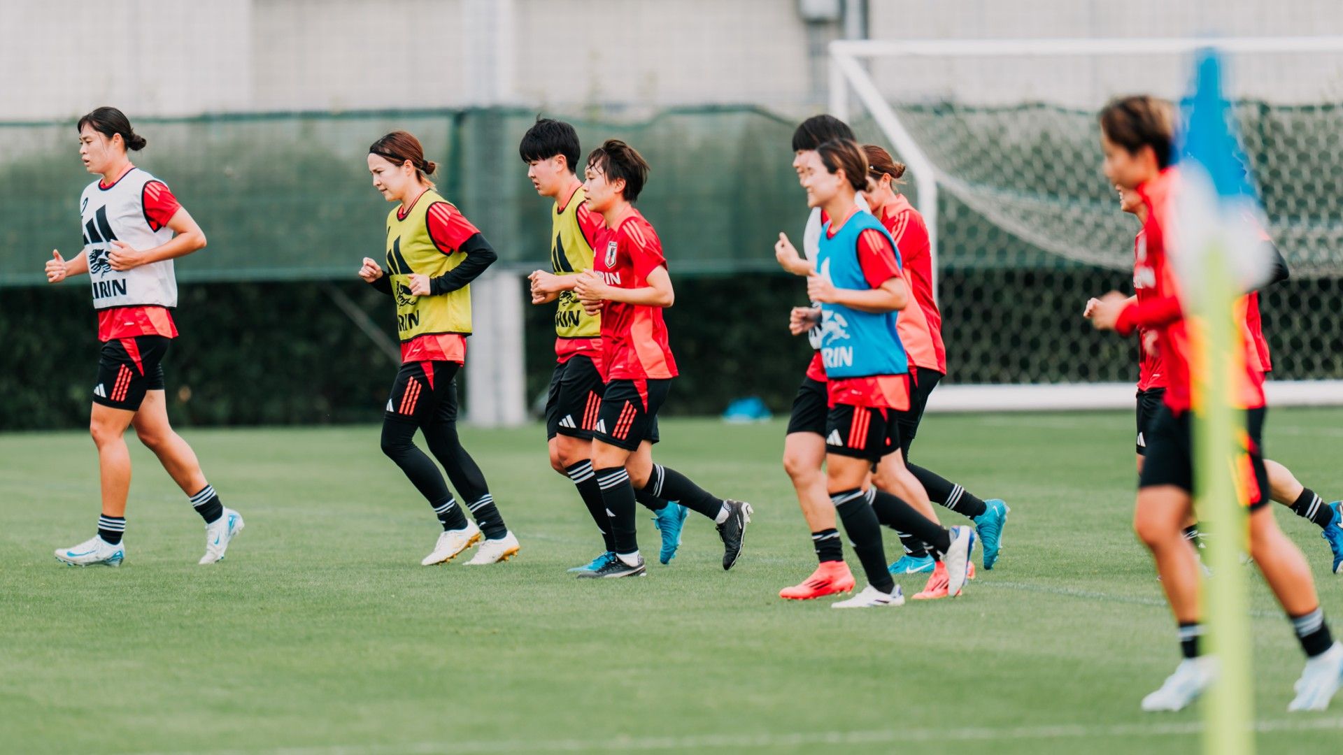 20241023-women-japan-nadeshiko-running
