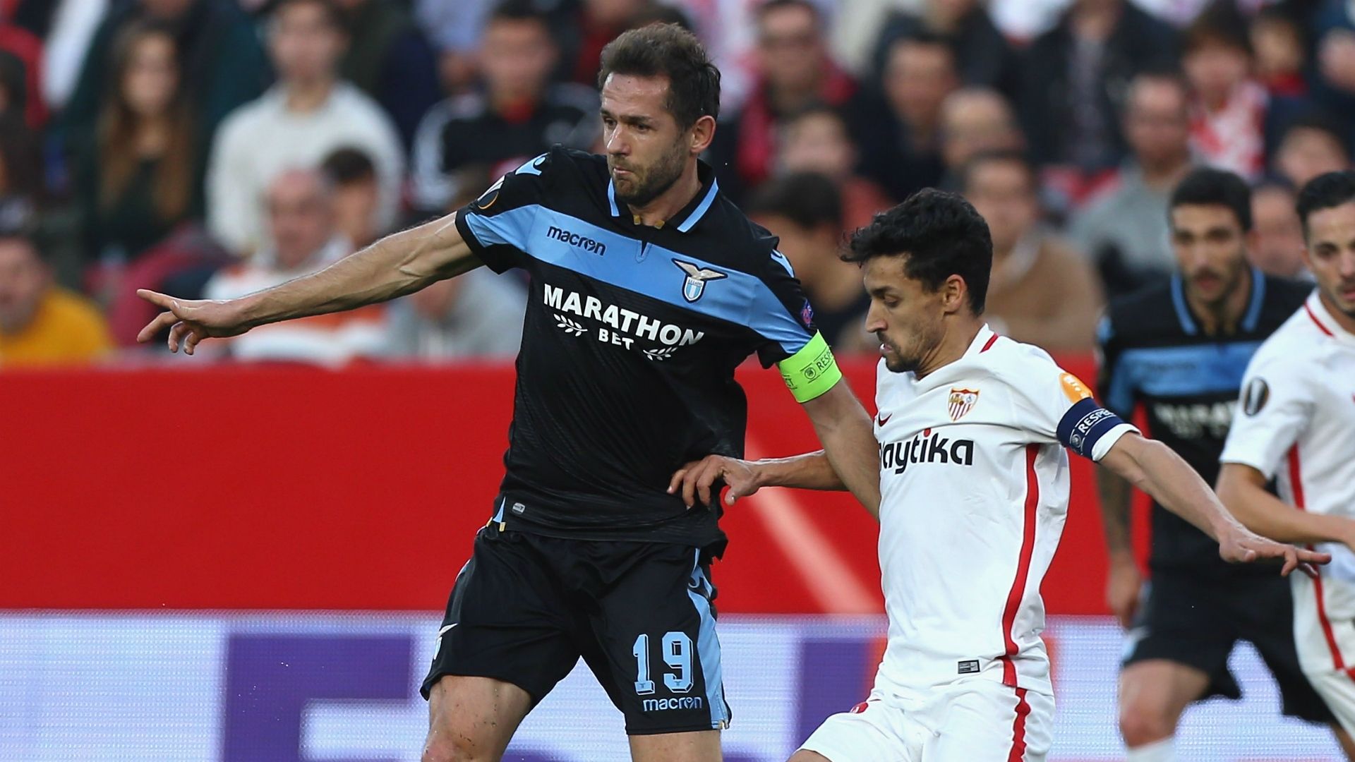 Senad Lulic Jesus Navas Sevilla Lazio Europa League