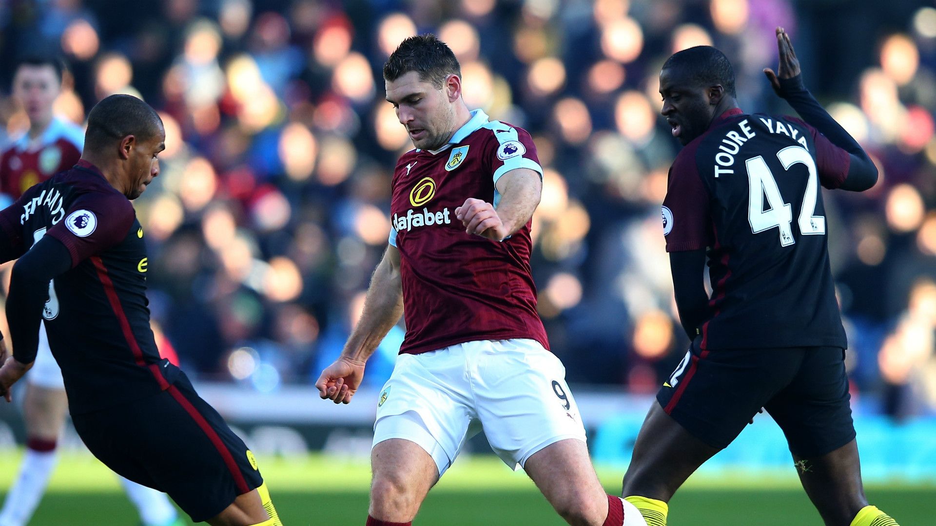 HD Sam Vokes Burnley Yaya Toure Fernandinho Manchester City