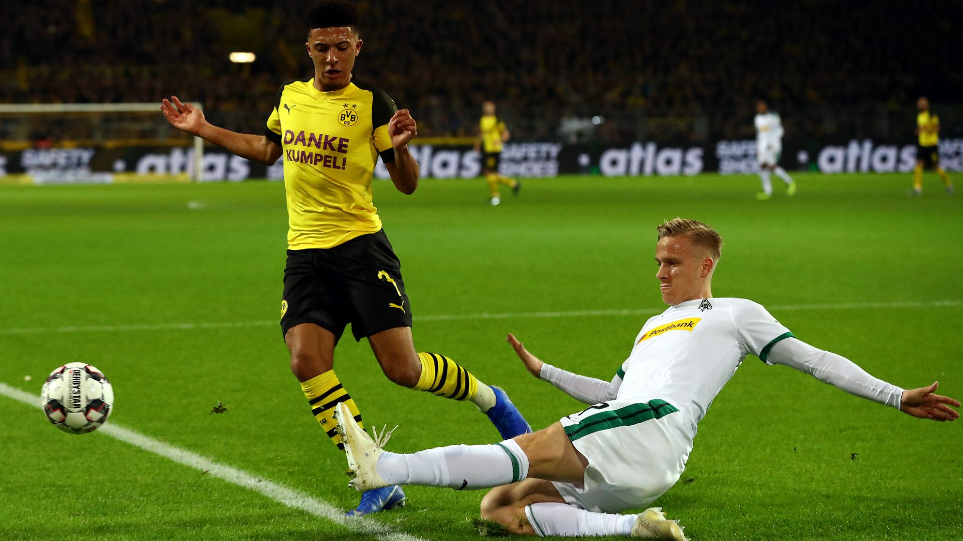 JADON SANCHO BORUSSIA DORTMUND OSCAR WENDT BORUSSIA MÖNCHENGLADBACH GERMAN BUNDESLIGA 21122018