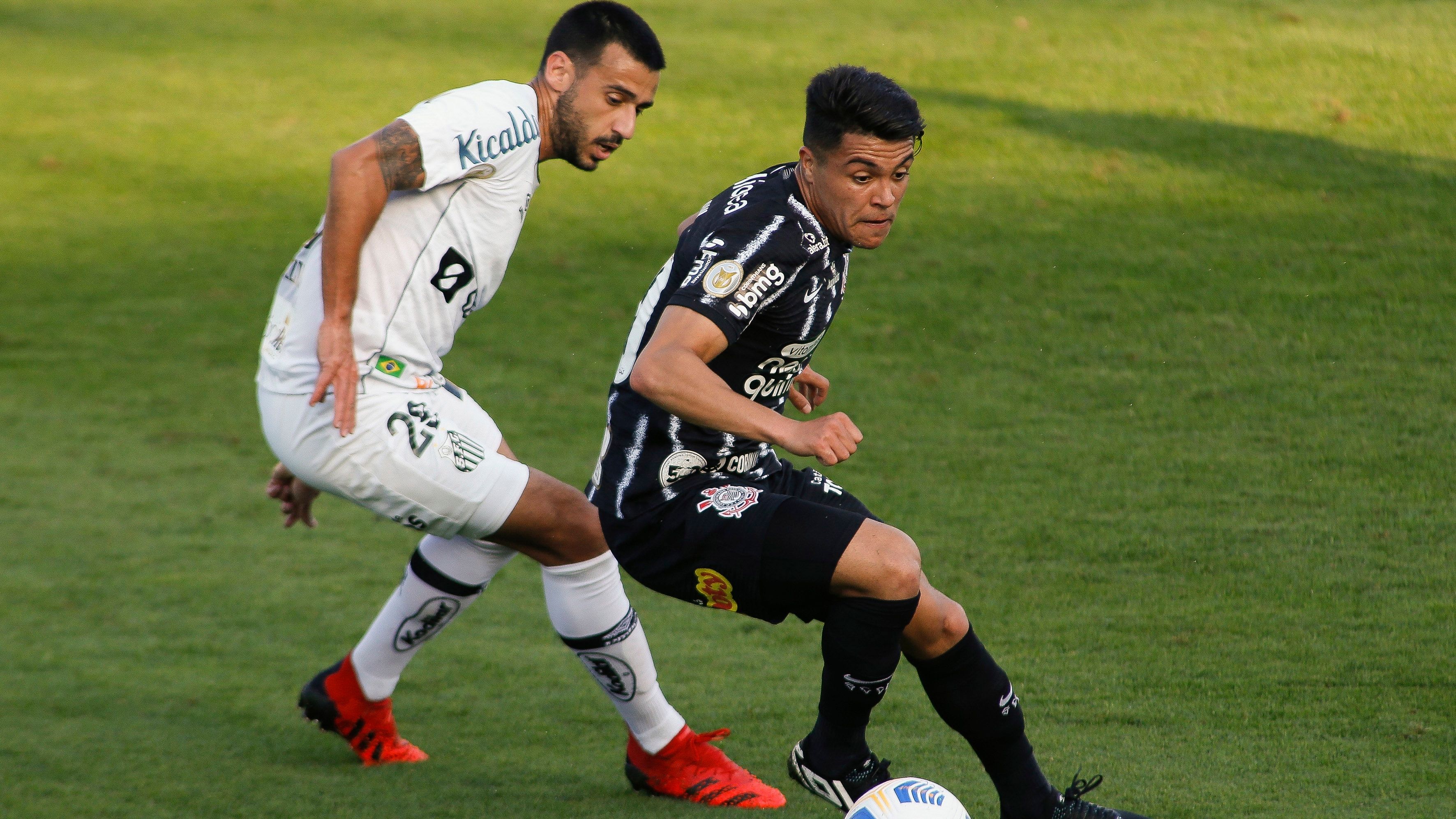 Camacho e Roni em Santos x Corinthians
