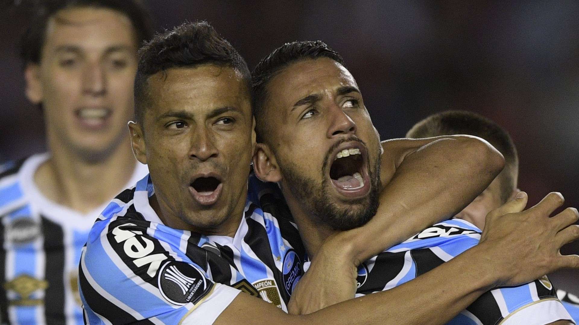 Michel comemora gol marcado contra o River na semifinal