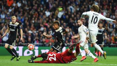 David Neres Thibaut Courtois Real Madrid Ajax UCL 05032019