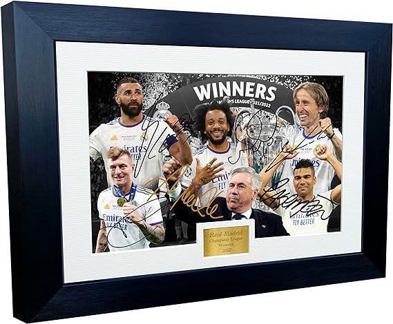 ملصق صور ريال مدريد في دوري أبطال أوروبا 2022