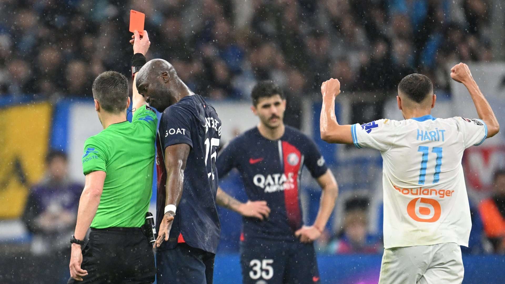 Lucas Beraldo red card Paris Saint-Germain Marseille 2023-24