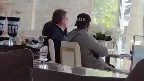 Marcos Hermann se reúne com Douglas Costa