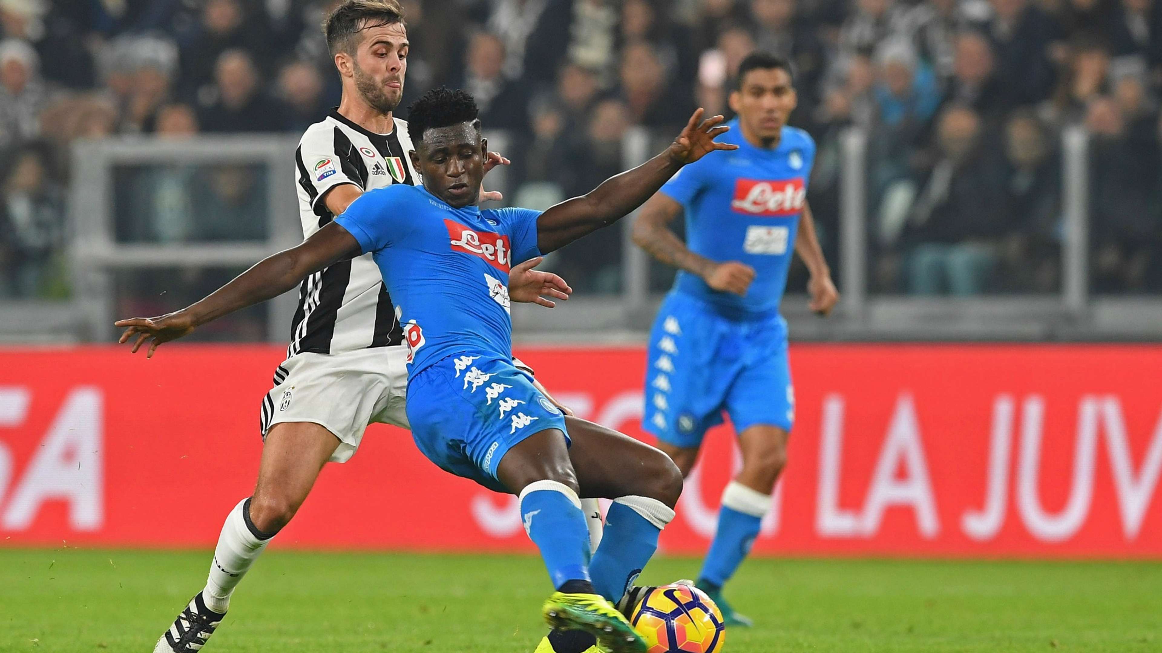 Miralem Pjanic Amadou Diawara Juventus Napoli Serie A 29102016
