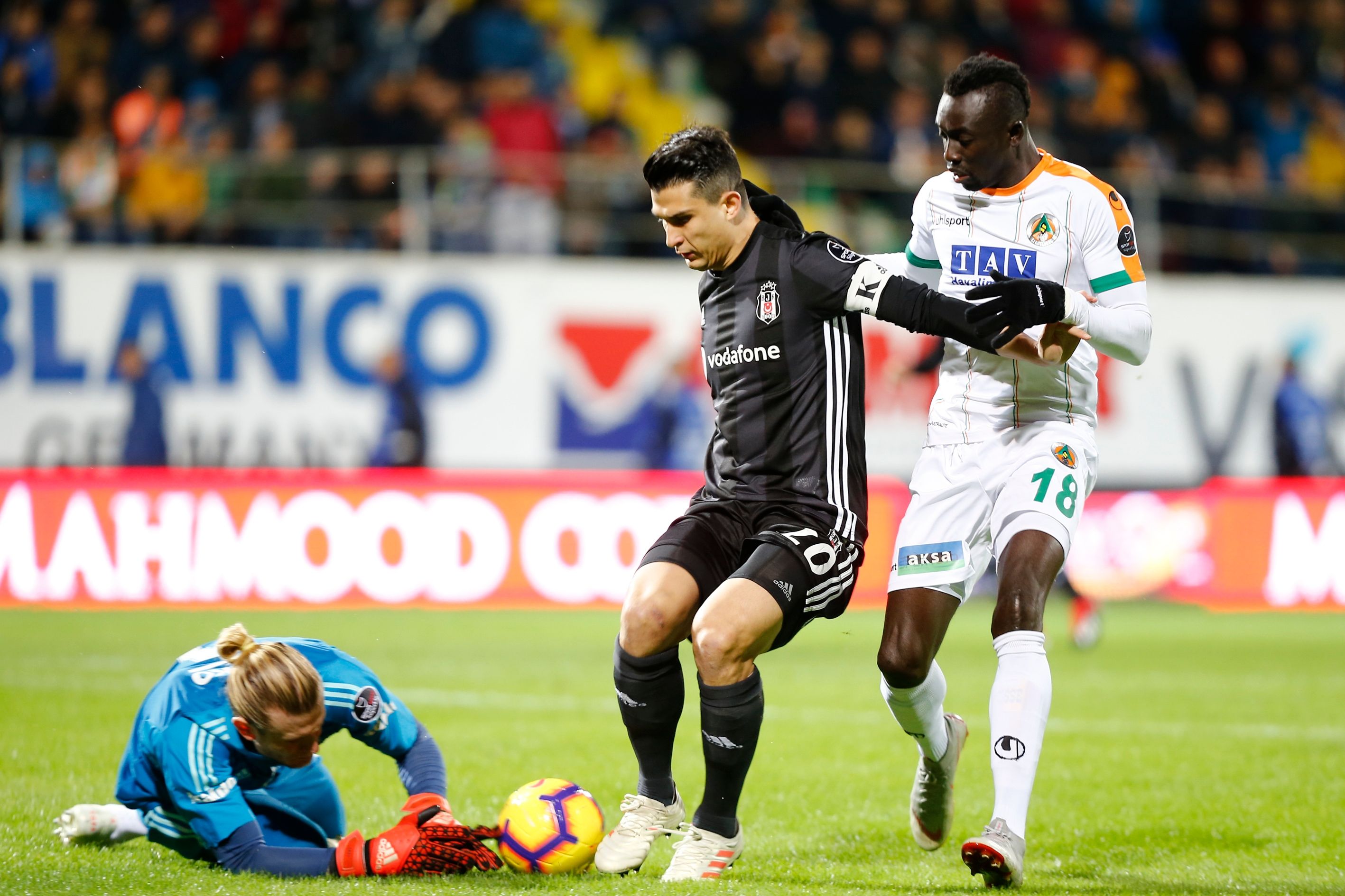 Loris Karius Necip Uysal Alanyaspor Besiktas Turkish Super League 12/08/18