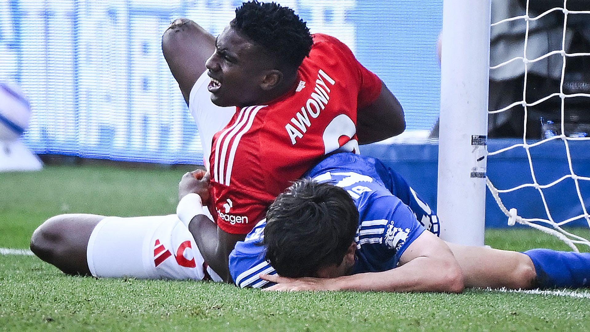Nottingham Forest star Taiwo Awoniyi in induced coma following emergency surgery on near-fatal injury against Leicester | Goal.com UK