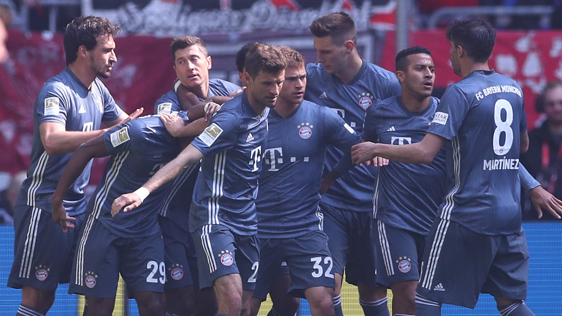 Bayern Munich celebrate 2018-19