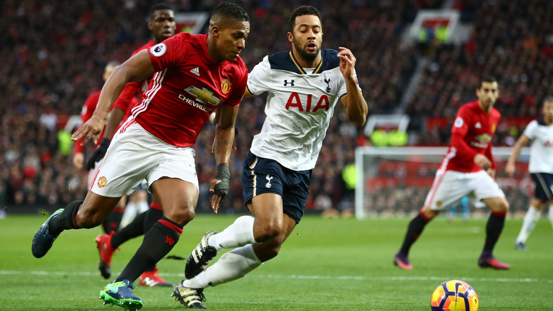 ANTONIO VALENCIA MANCHESTER UNITED MOUSA DEMBELE TOTTENHAM PREMIER LEAGUE 11122016