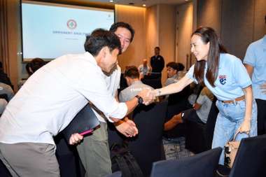 นวลพรรณ ล่ำซำ