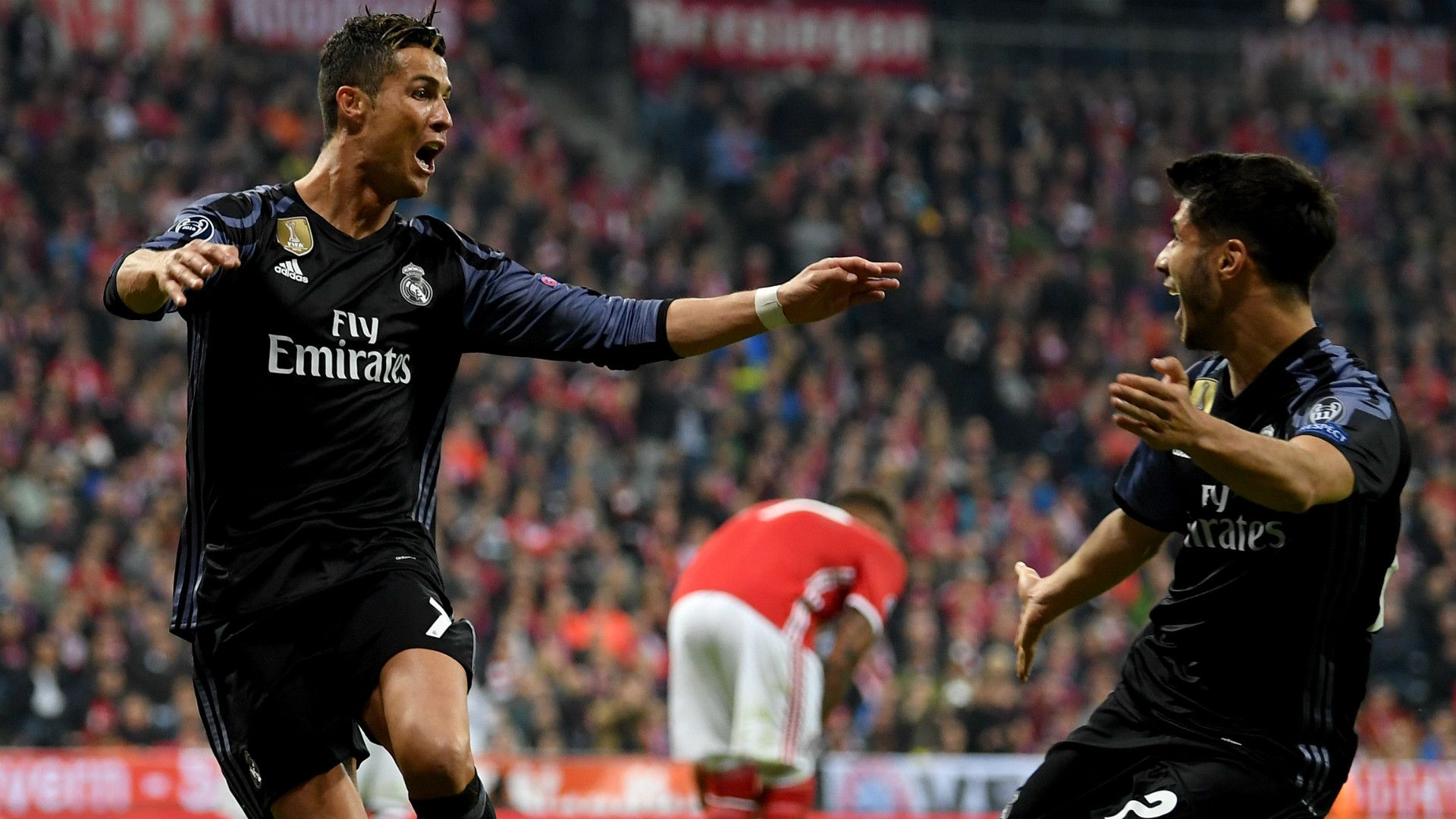 CRISTIANO RONALDO MARCO ASENSIO REAL MADRID UEFA CHAMPIONS LEAGUE 12042017