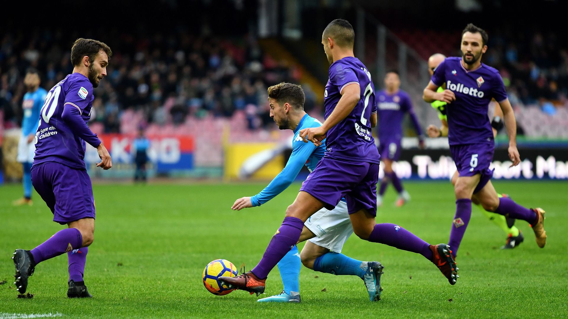 Florenz Neapel Mertens Badelj Foul 10122017