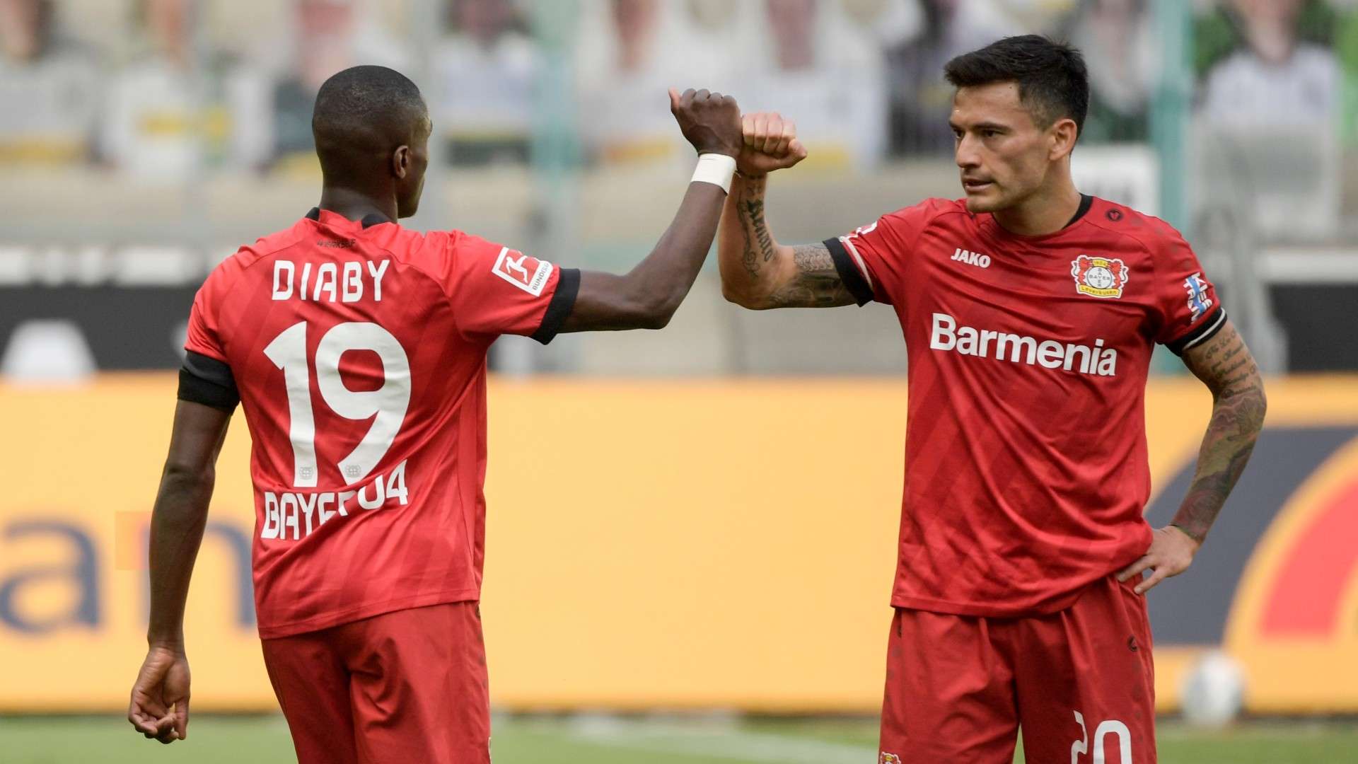 Charles Aránguiz Moussa Diaby Bayer Borussia 230520