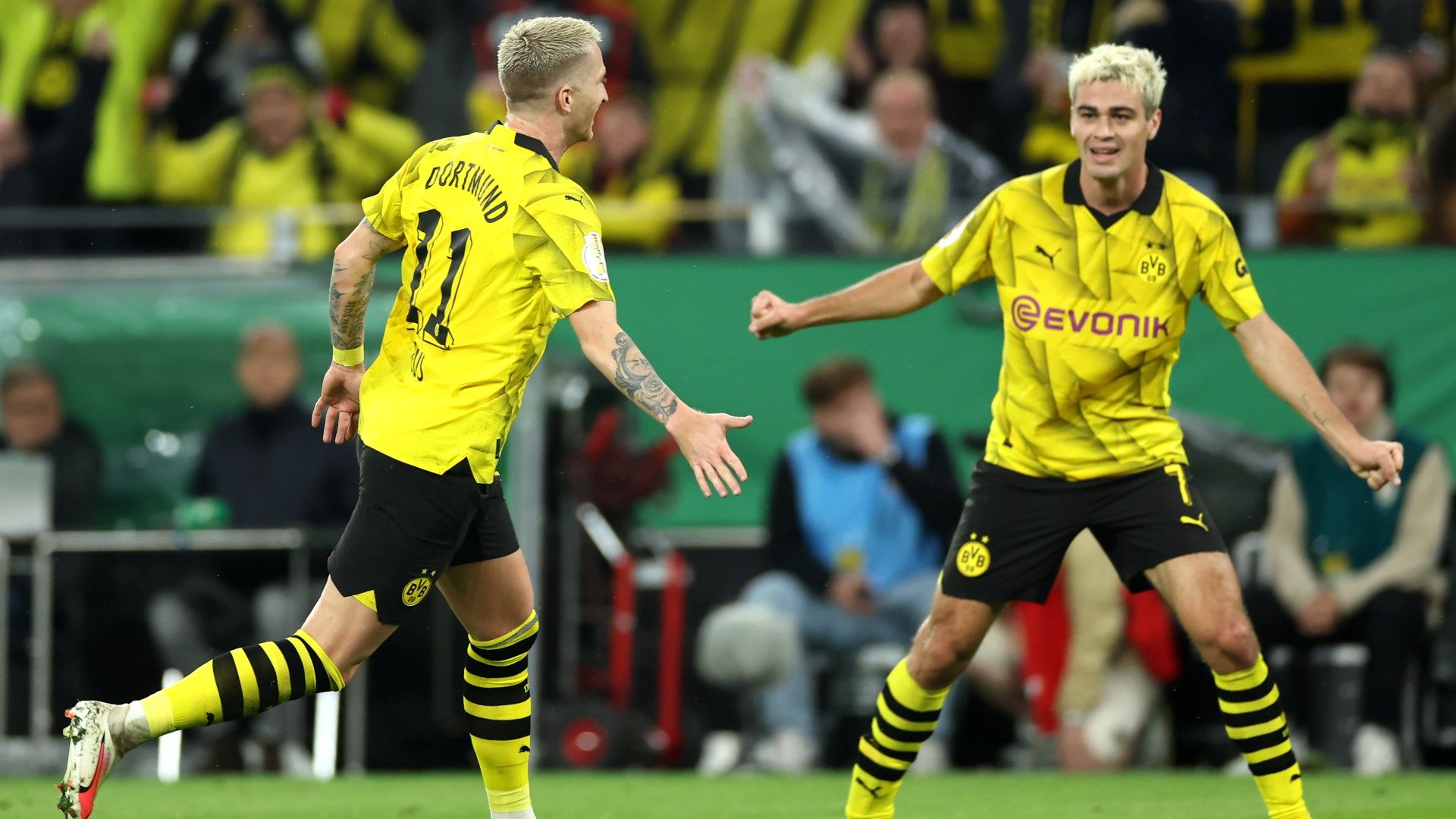 Marco Reus Giovanni Reyna Borussia Dortmund 2023