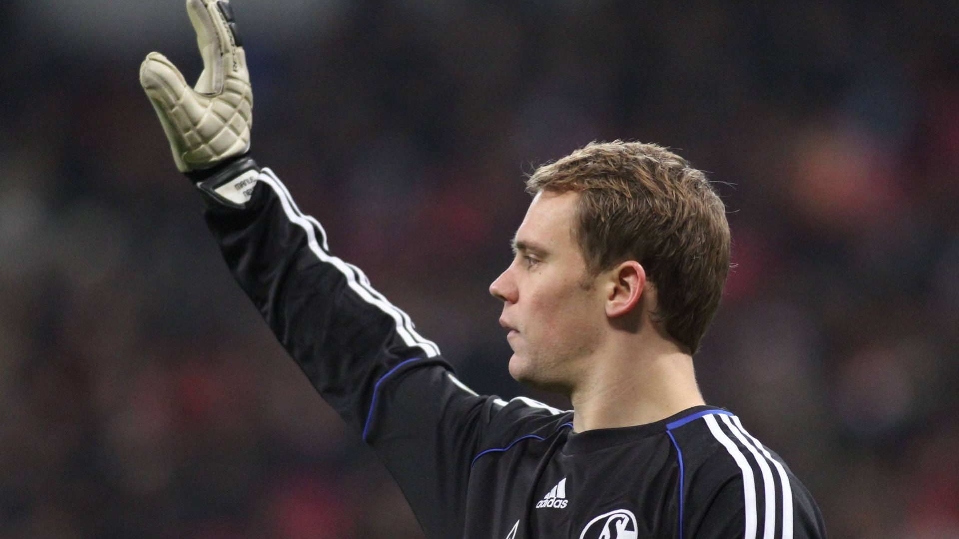 MANUEL NEUER SCHALKE BAYERN 2011