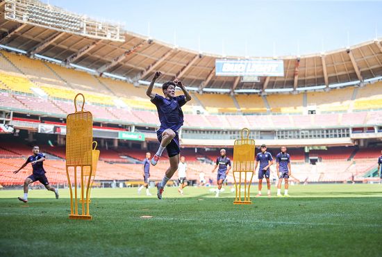 Hwang Ui-jo 황의조, Bordeaux