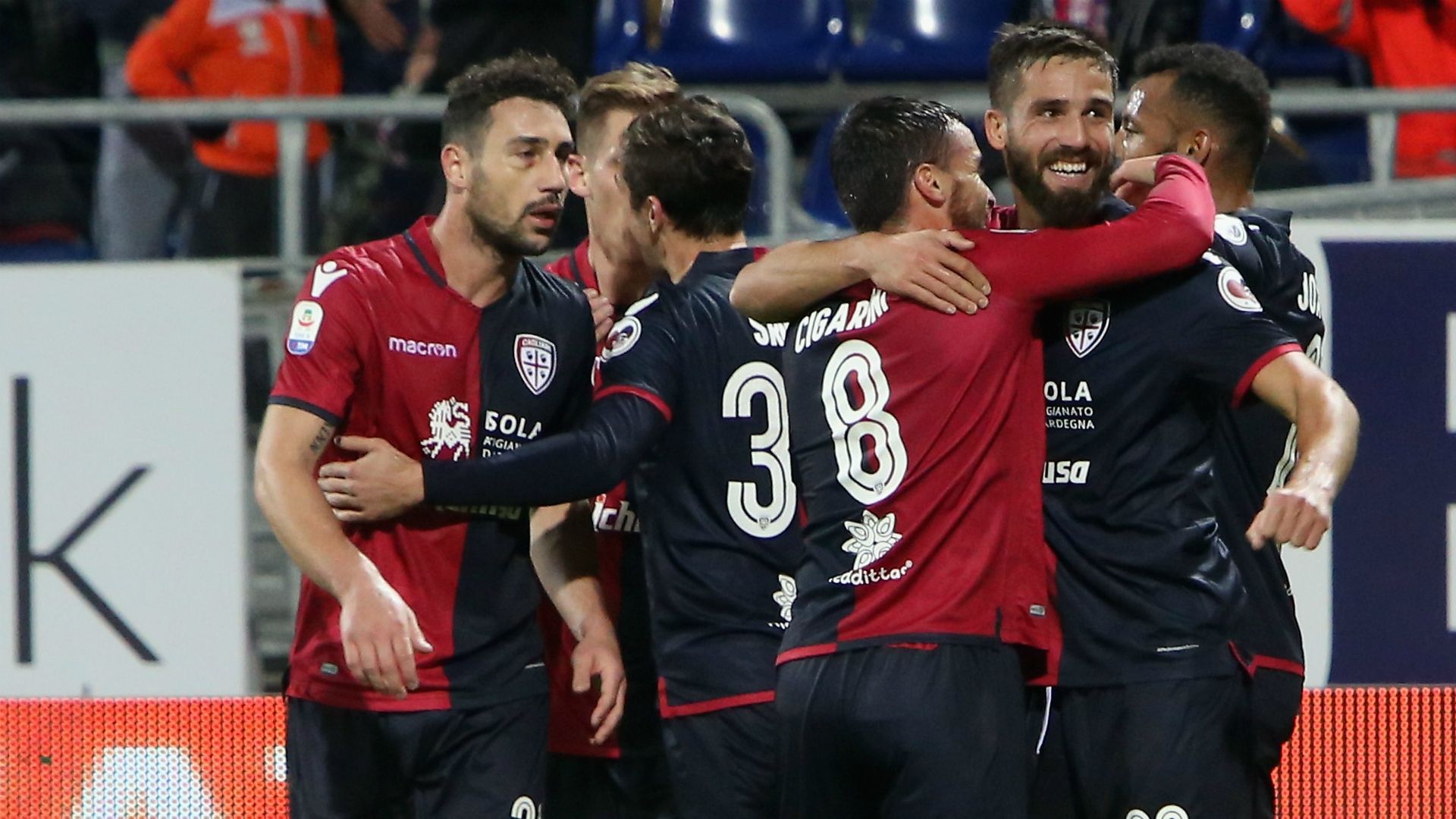 Cagliari celebrating Cagliari Empoli Serie A