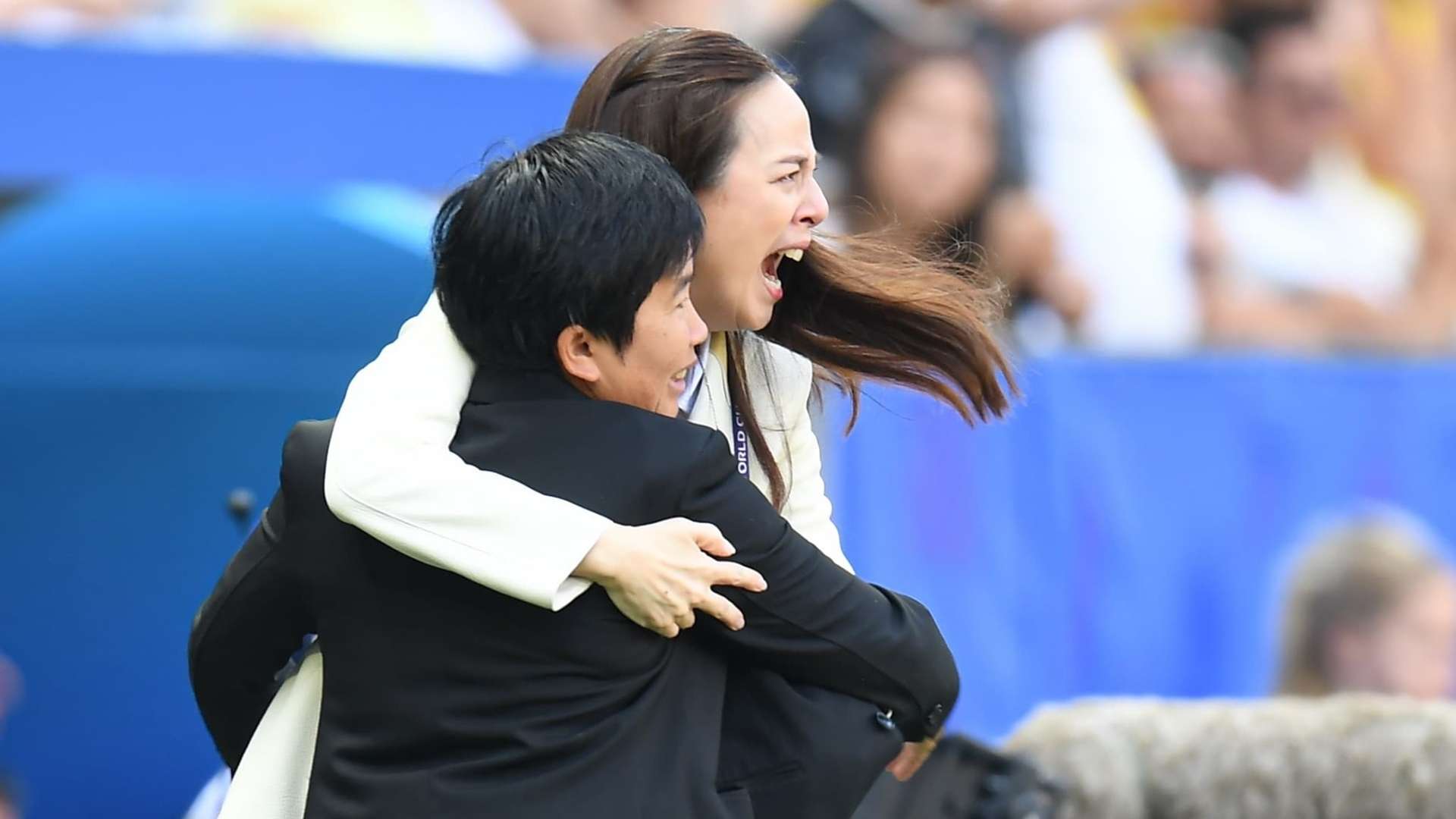 นวลพรรณ ล่ำซำ