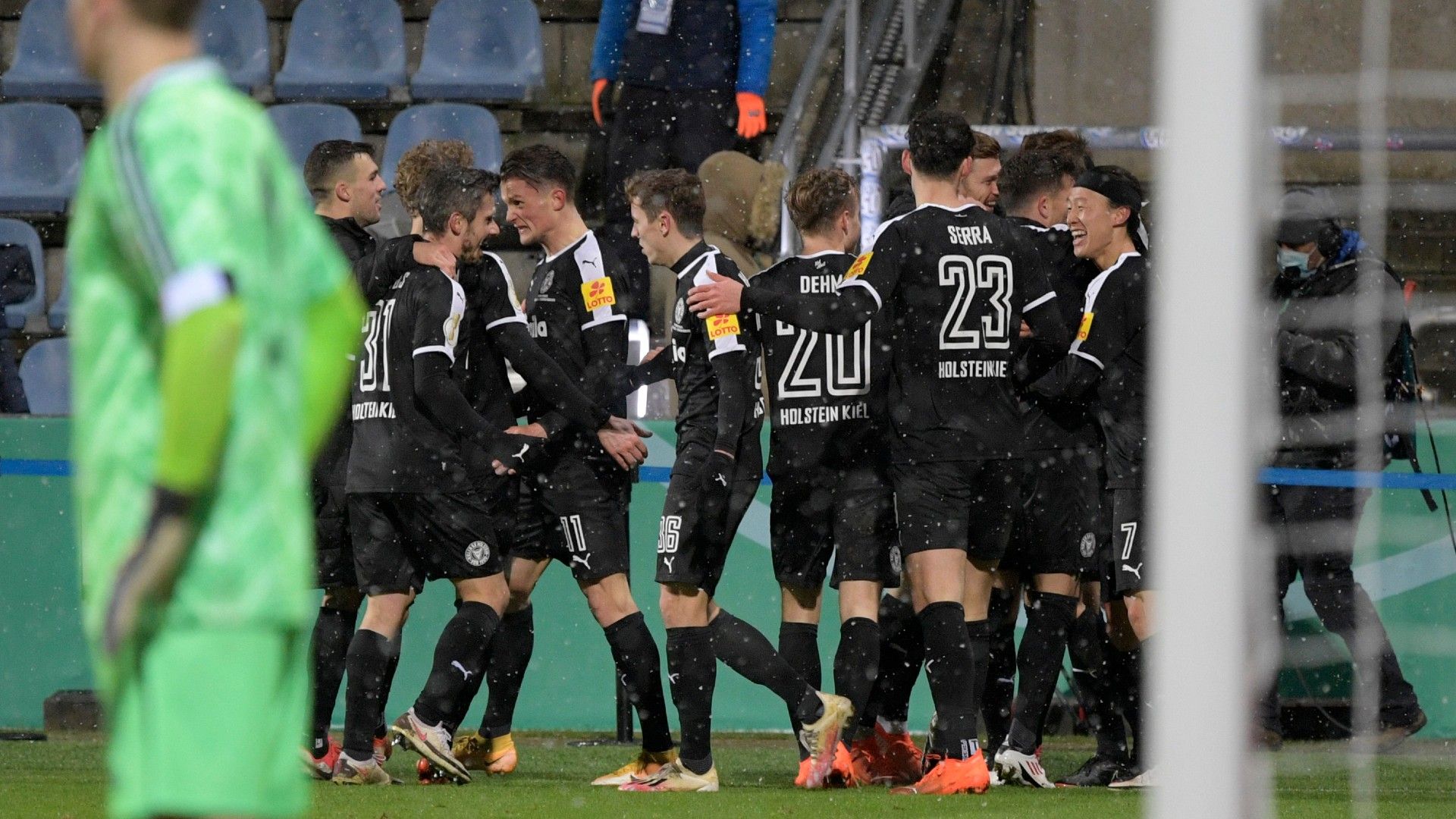 Holstein Kiel DFB-Pokal 130158