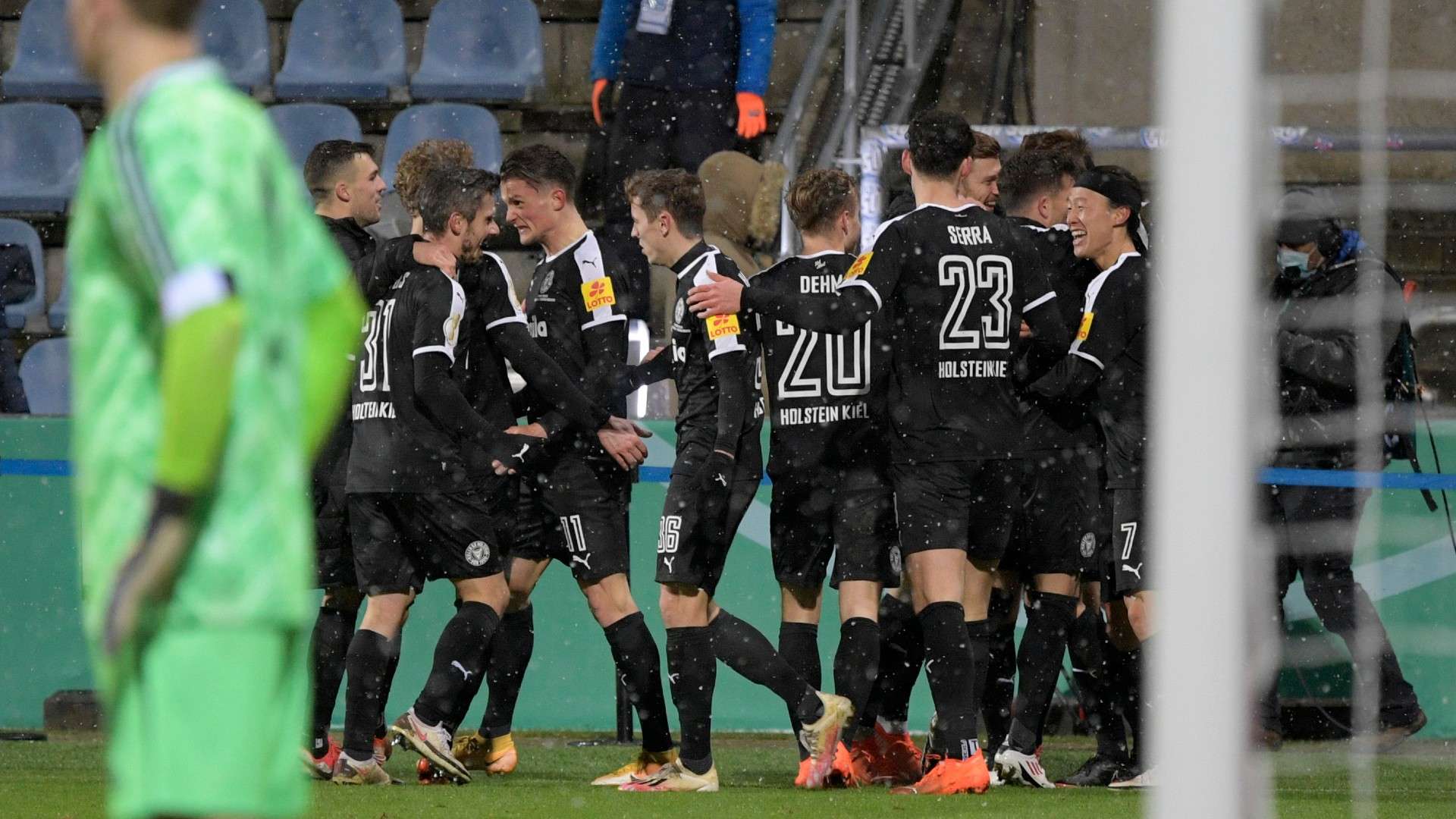 Holstein Kiel DFB-Pokal 130158