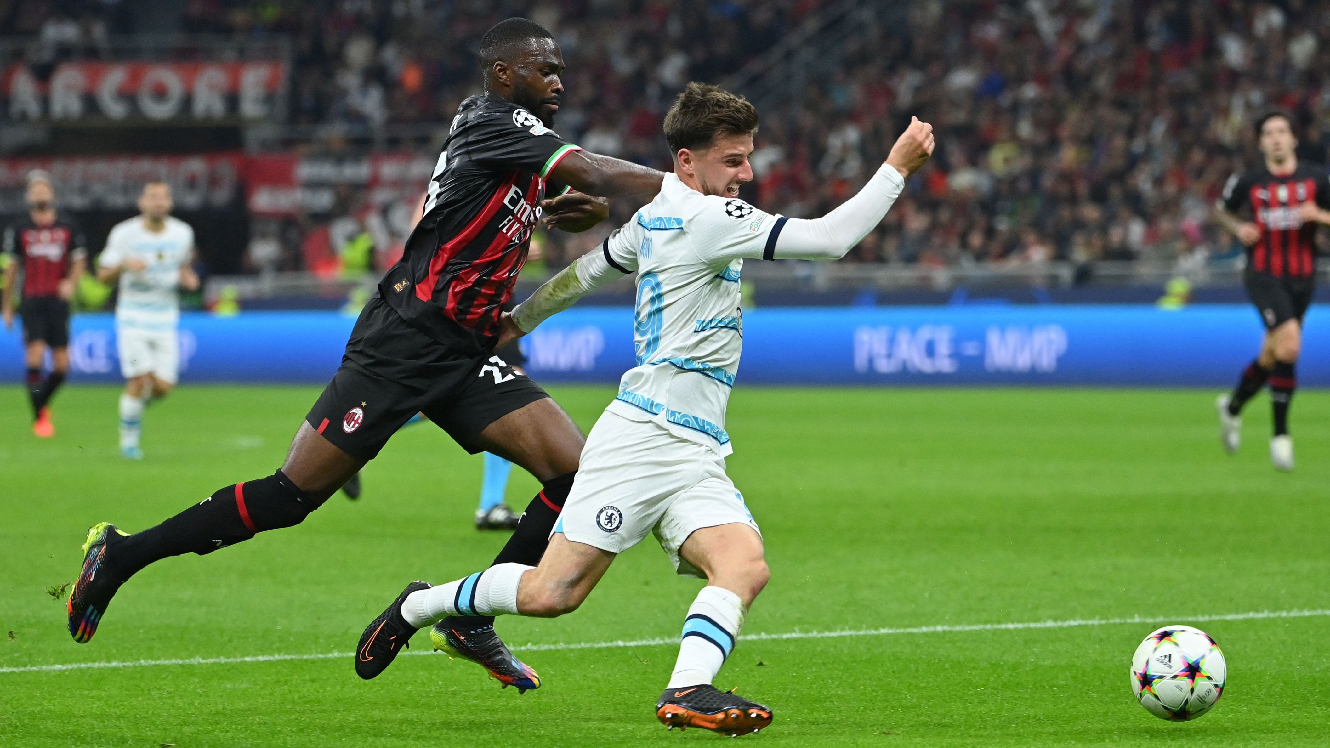 Fikayo Tomori Mason Mount Milan Chelsea 2022-23