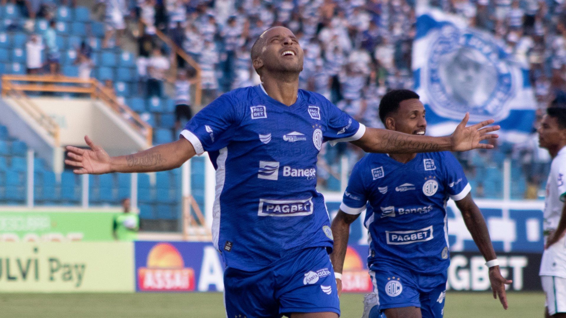 Willians Santana comemora gol pelo Confiança-SE, na temporada 2023