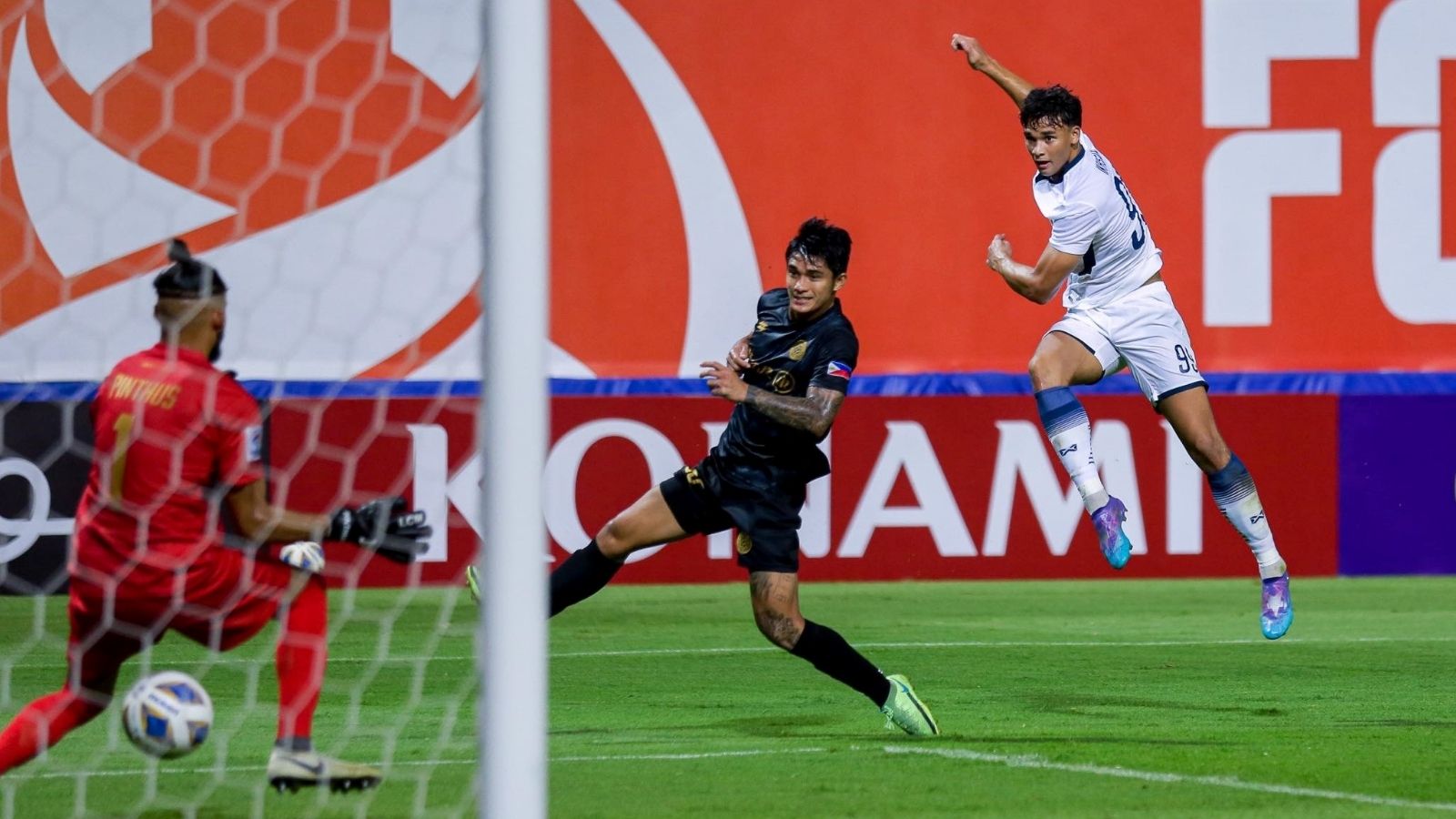 อิคห์ซาน ฟานดี้