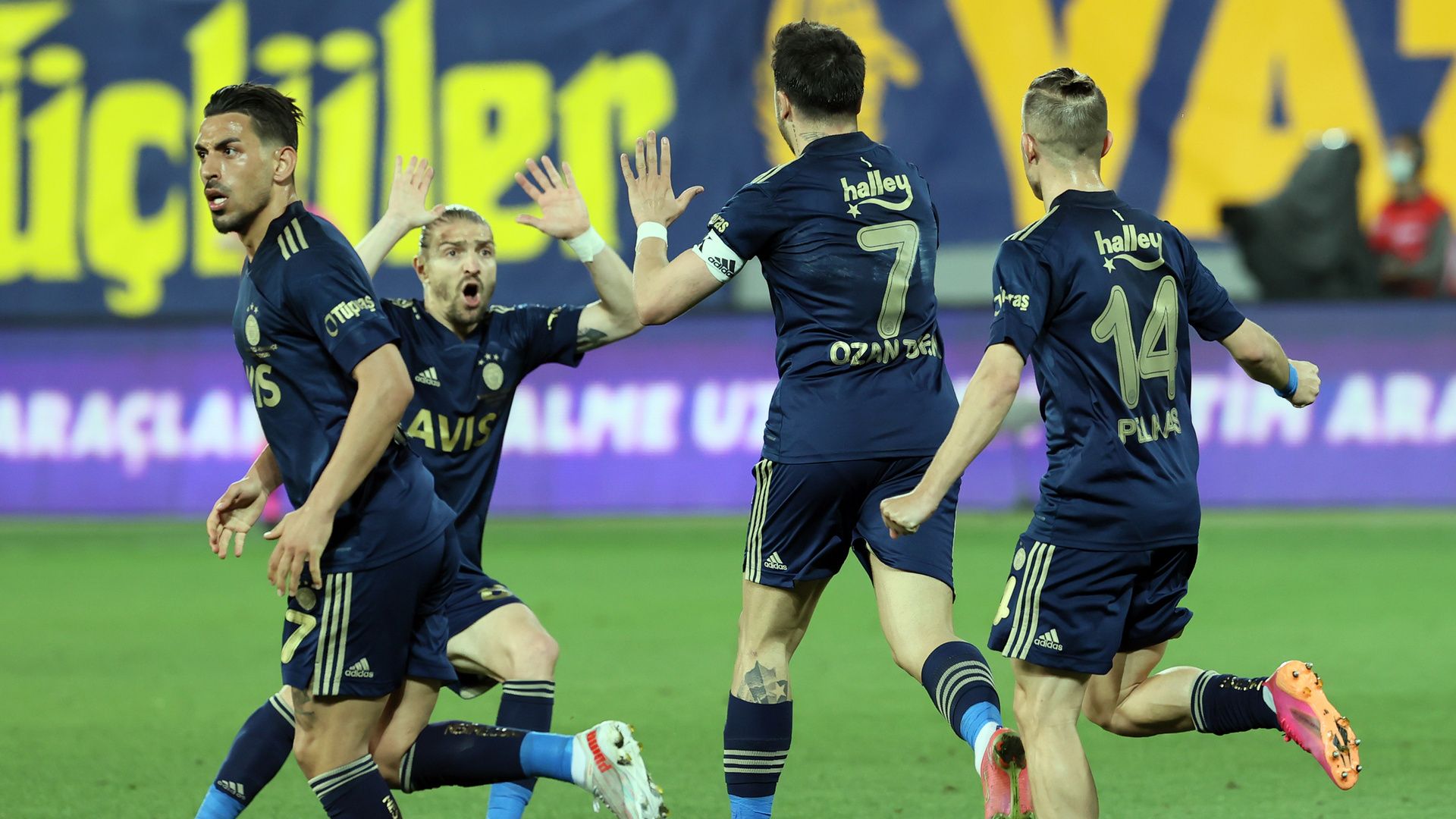 Fenerbahce celebration 05/08/2021