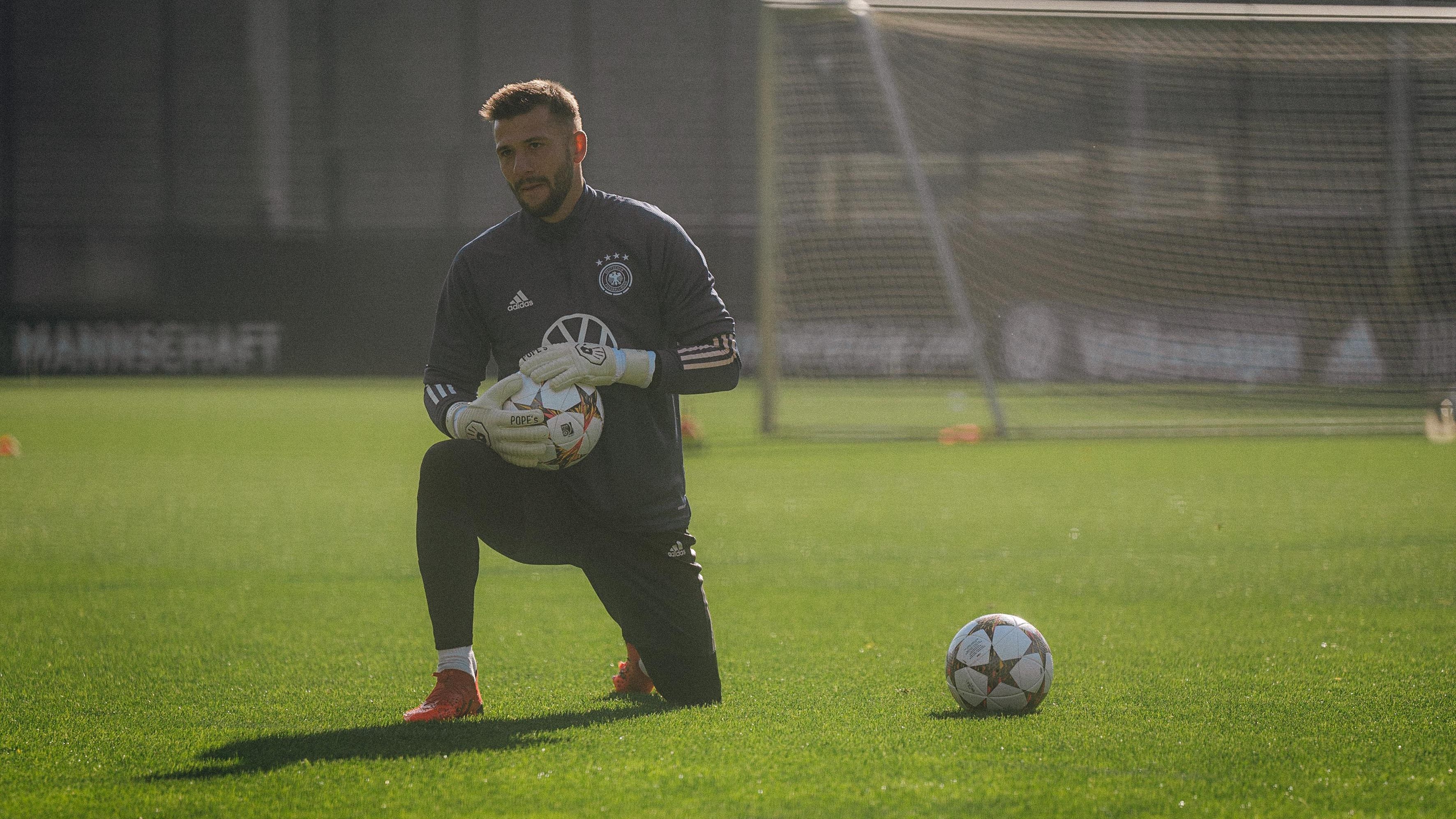 Daniel Heuer Fernandes HSV Germany training