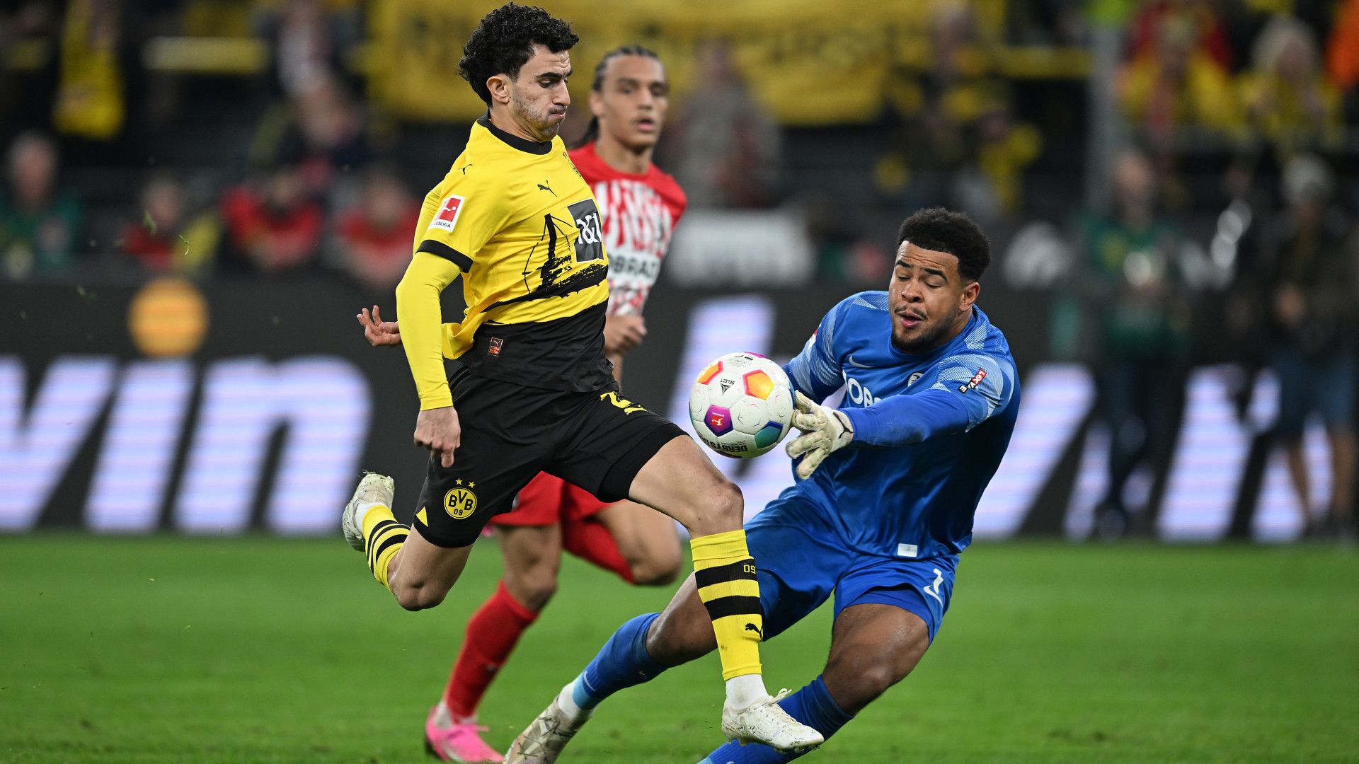 MATEU MOREY BORUSSIA DORTMUND