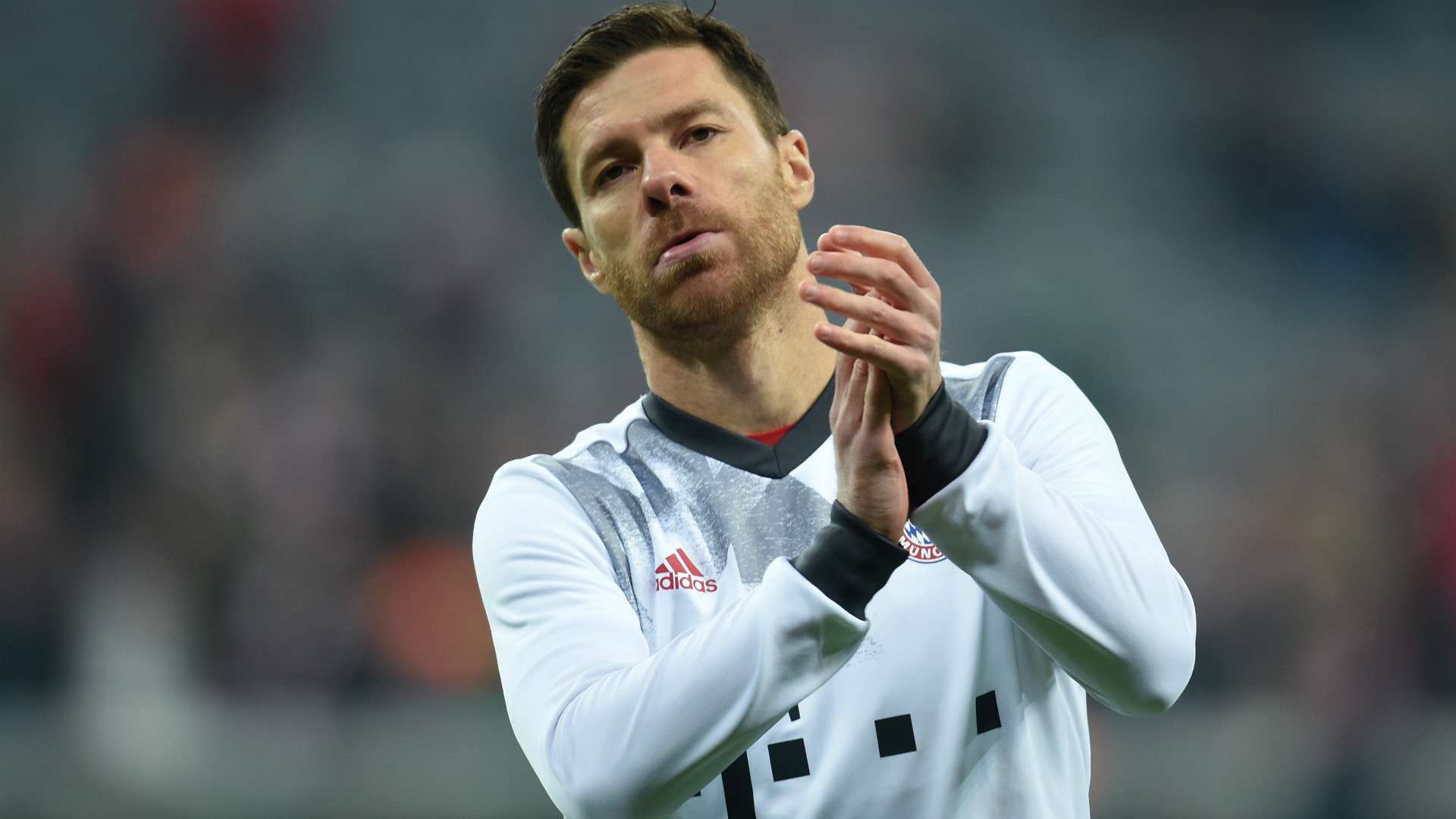 Xabi Alonso gây sốc với thông báo giải nghệ | Goal.com Việt Nam
