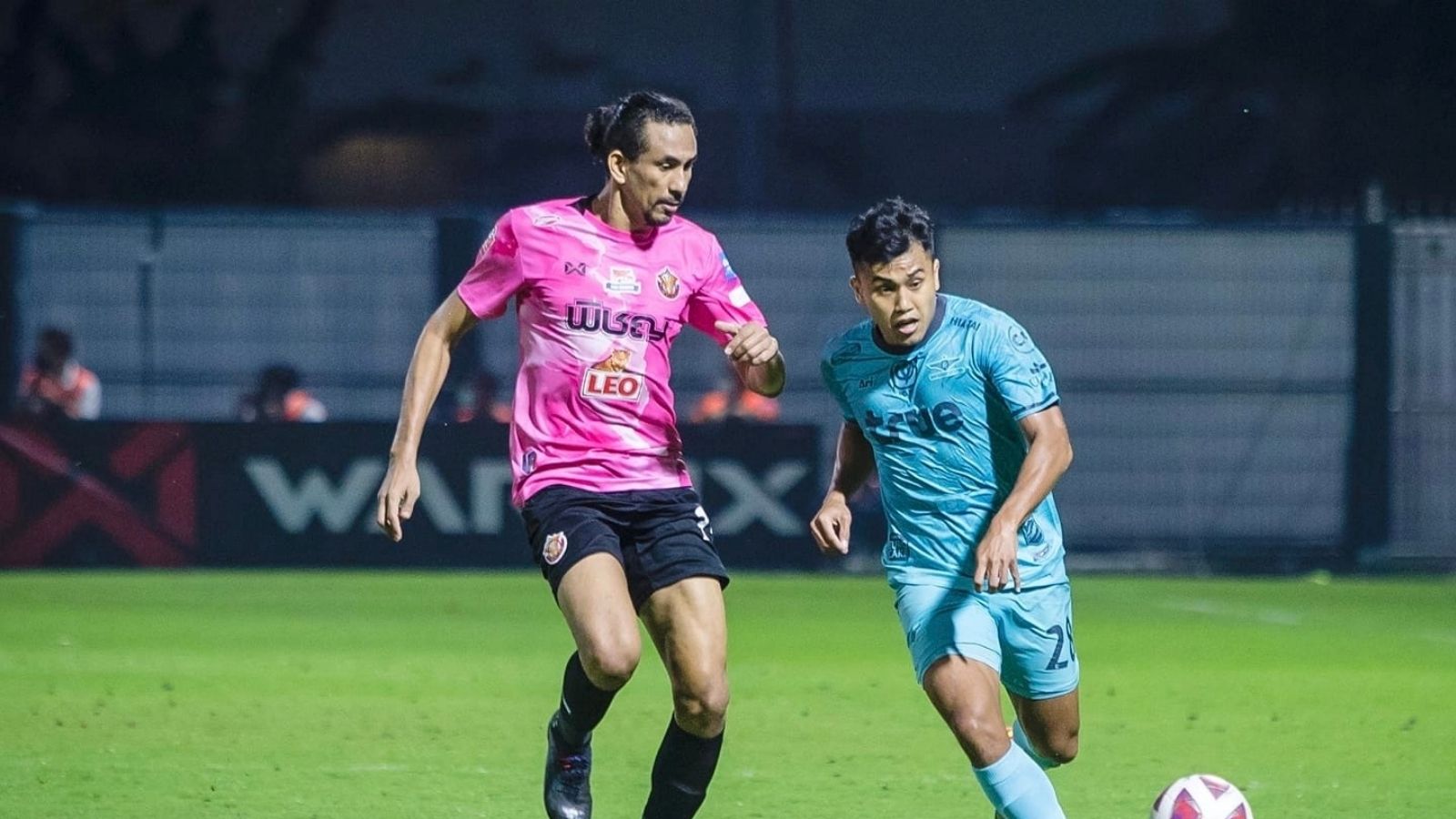 หนองบัว พิชญ - ทรู แบงค็อก