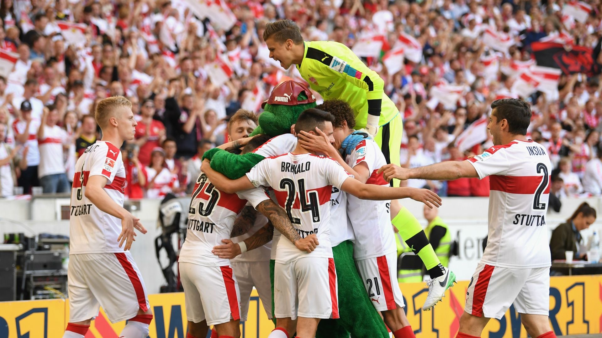 Mitch Langerak Stuttgart v Wurzburger Kickers 2. Bundesliga 21052017